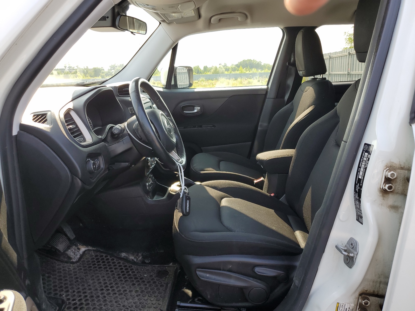 ZACCJBBT8GPC72703 2016 Jeep Renegade Latitude