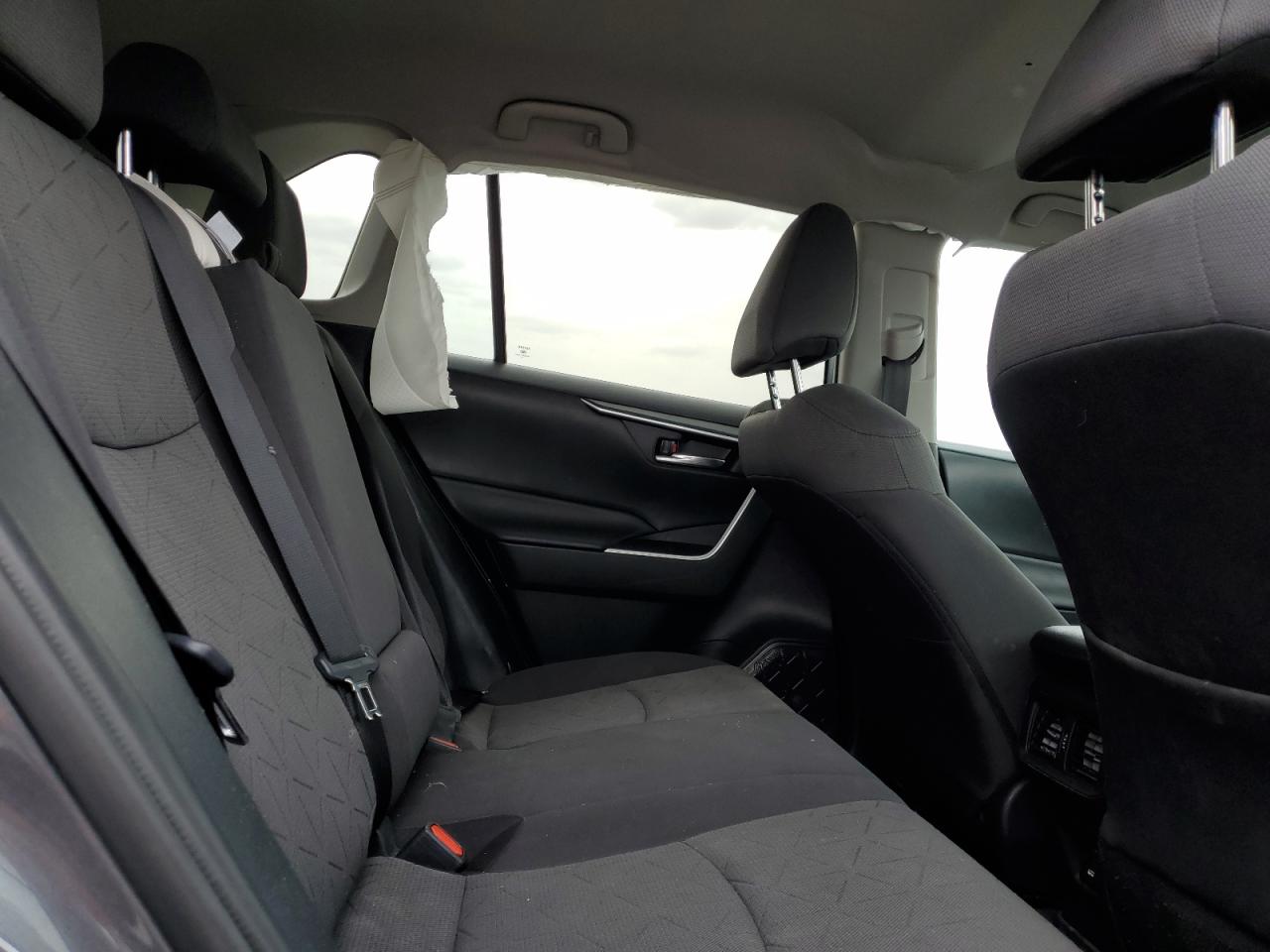 2021 Toyota Rav4 Xle VIN: 2T3P1RFV1MW163437 Lot: 64911654