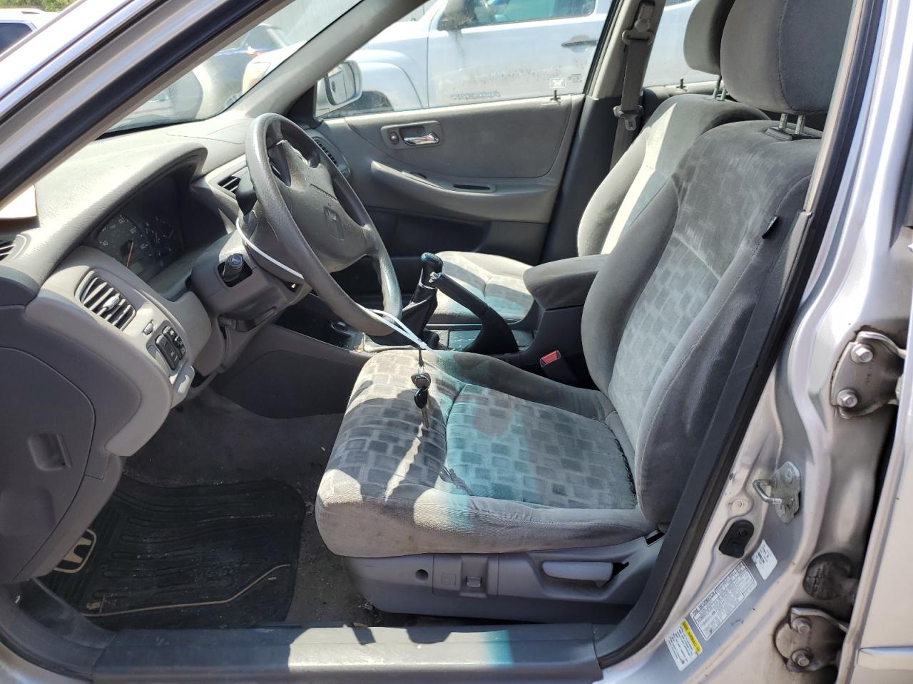 2001 Honda Accord Ex VIN: 1HGCG65881A134598 Lot: 64837674