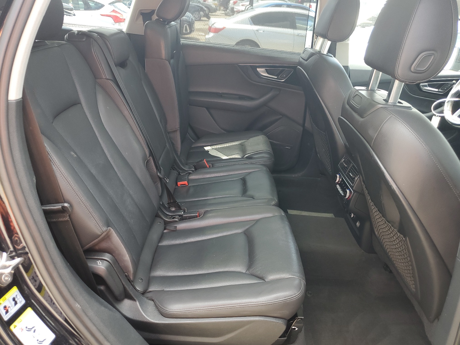 WA1VABF70JD009367 2018 Audi Q7 Prestige