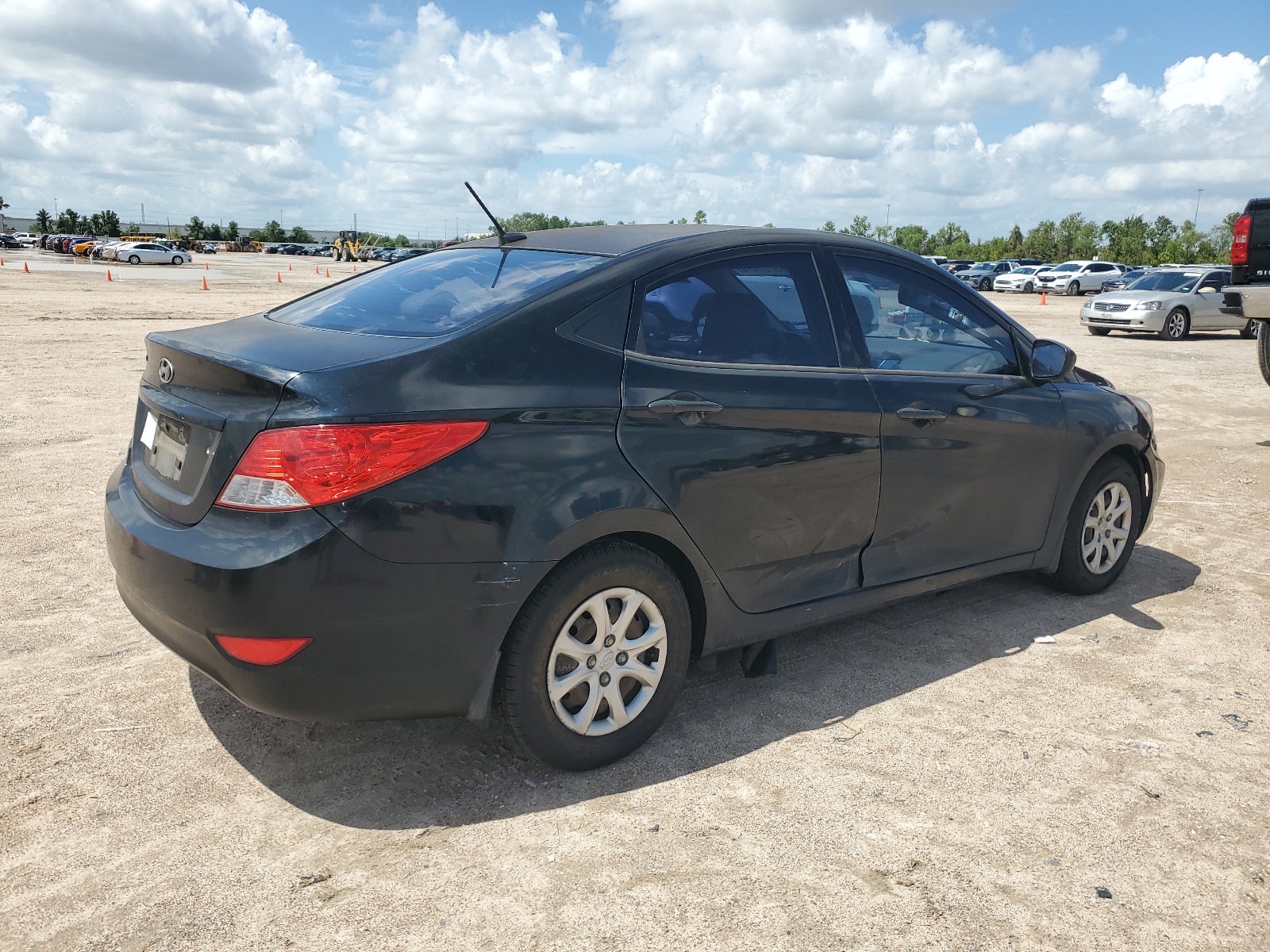 2014 Hyundai Accent Gls vin: KMHCT4AE7EU675927