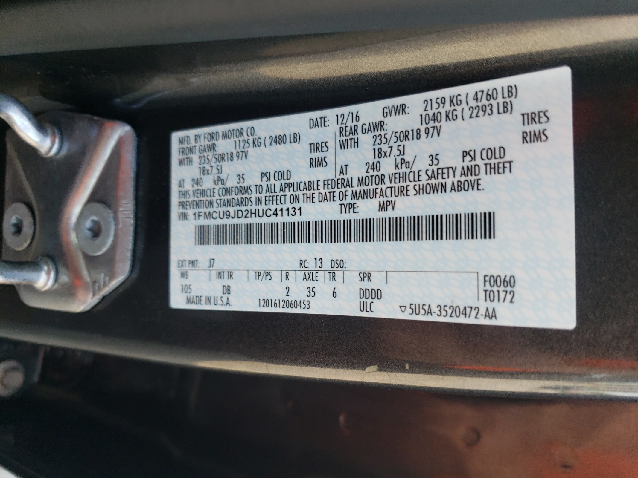 1FMCU9JD2HUC41131 2017 Ford Escape Titanium