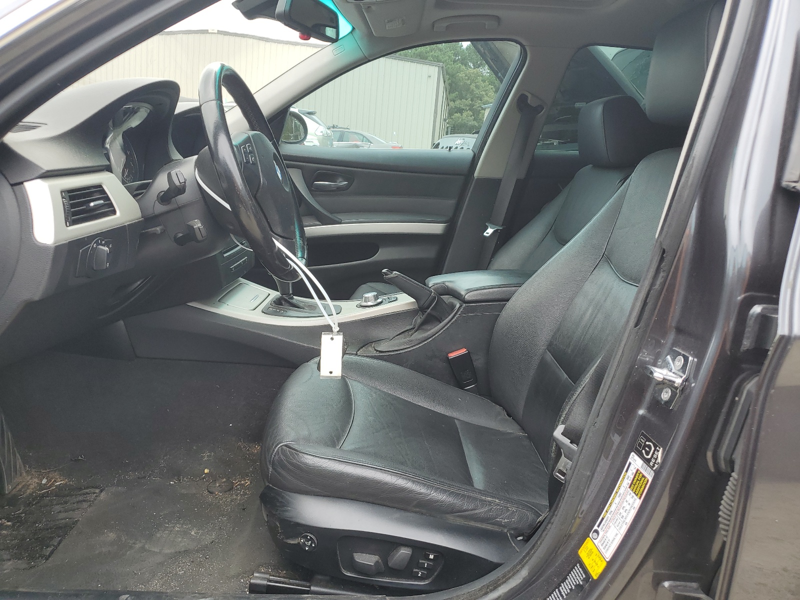 WBAVD33506KV65717 2006 BMW 330 Xi