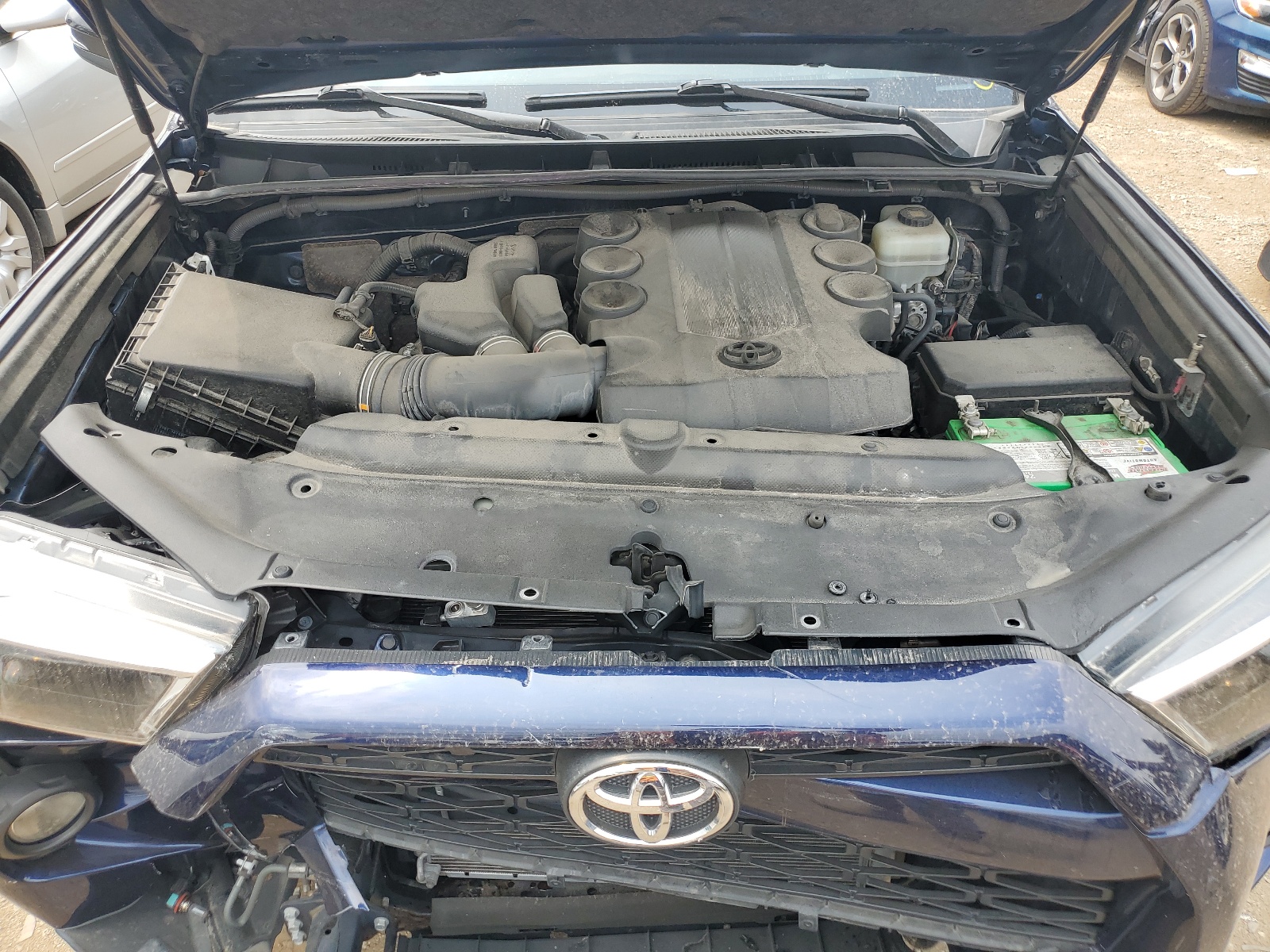 JTEBU5JR8K5670825 2019 Toyota 4Runner Sr5