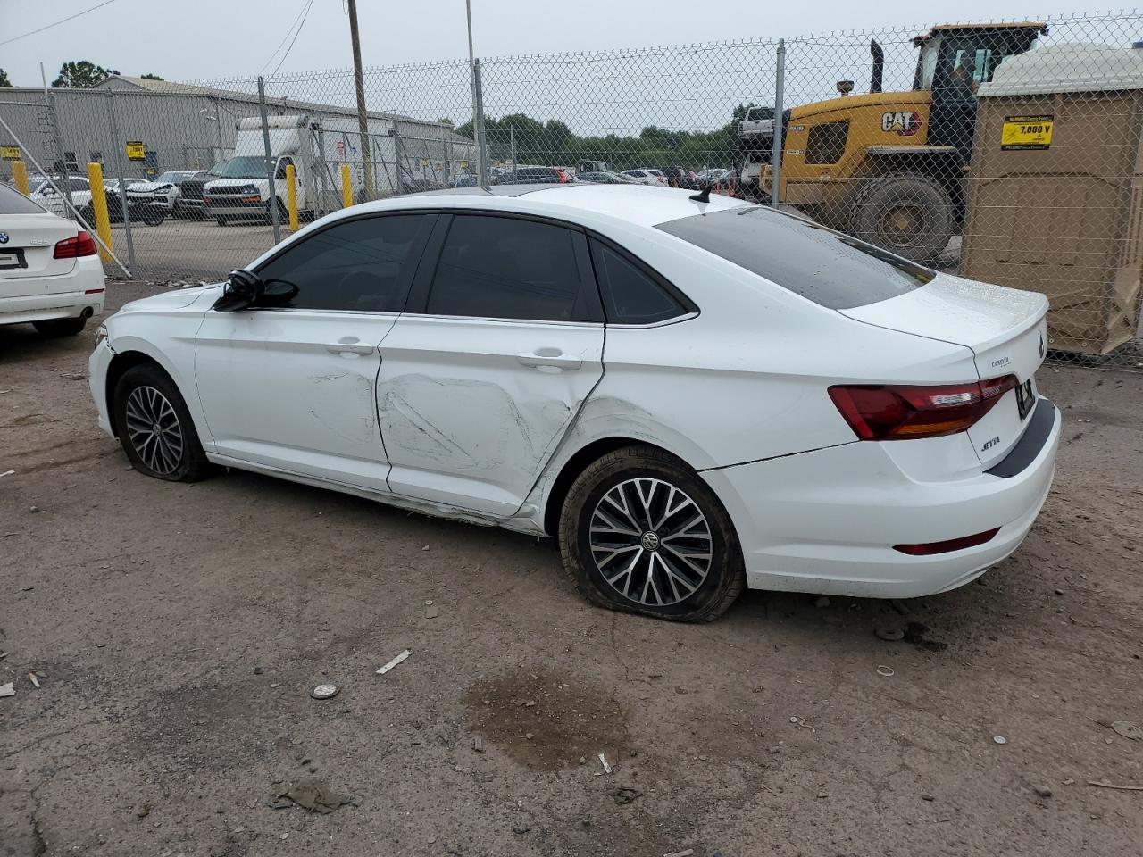 2019 Volkswagen Jetta - Image 2