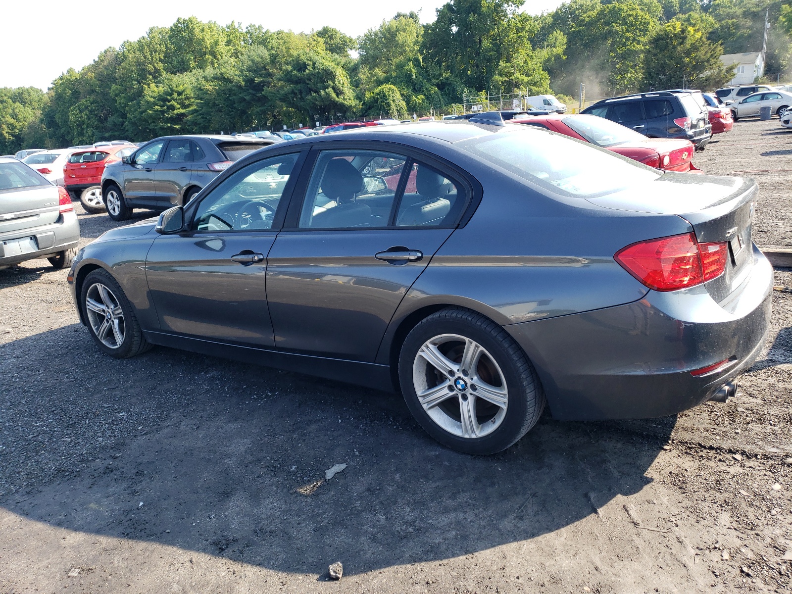 2013 BMW 328 Xi Sulev vin: WBA3B5G56DNS05317