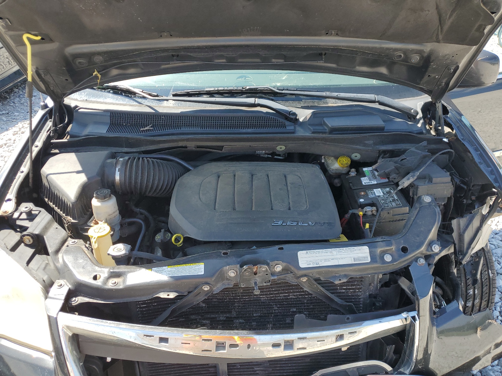 2A4RR5DG2BR610678 2011 Chrysler Town & Country Touring