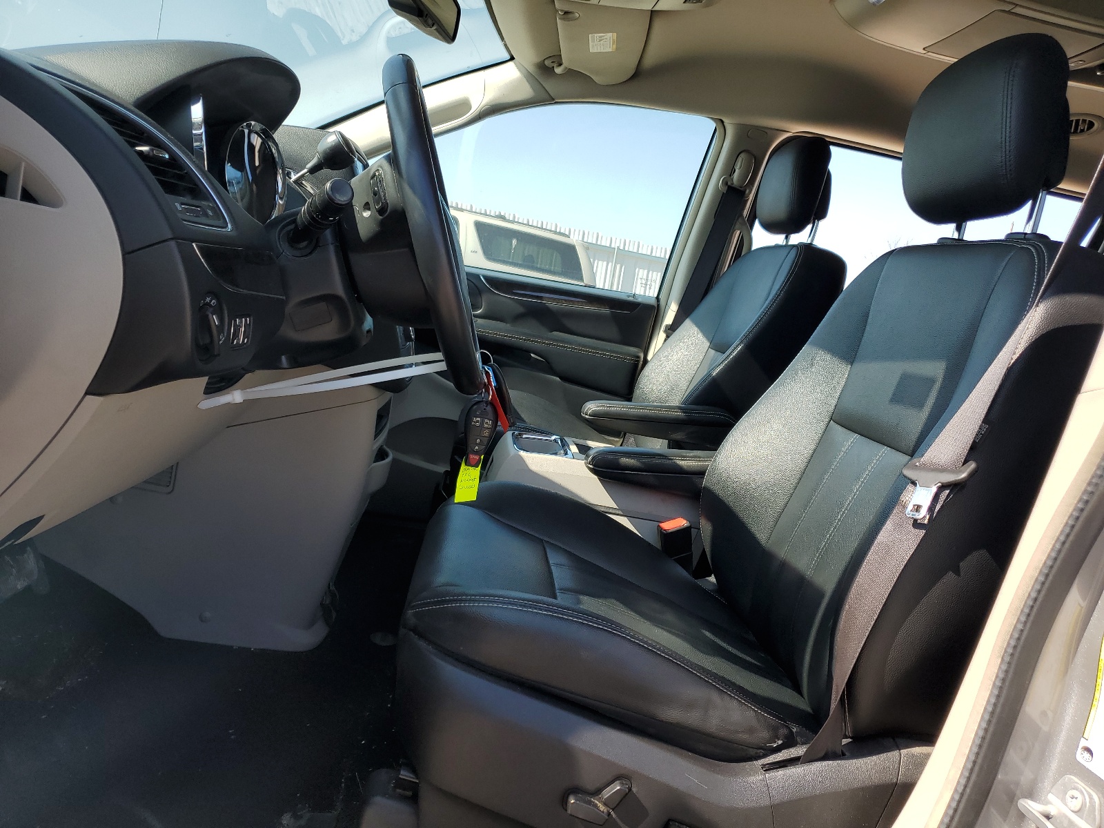 2C4RC1BG0GR164752 2016 Chrysler Town & Country Touring