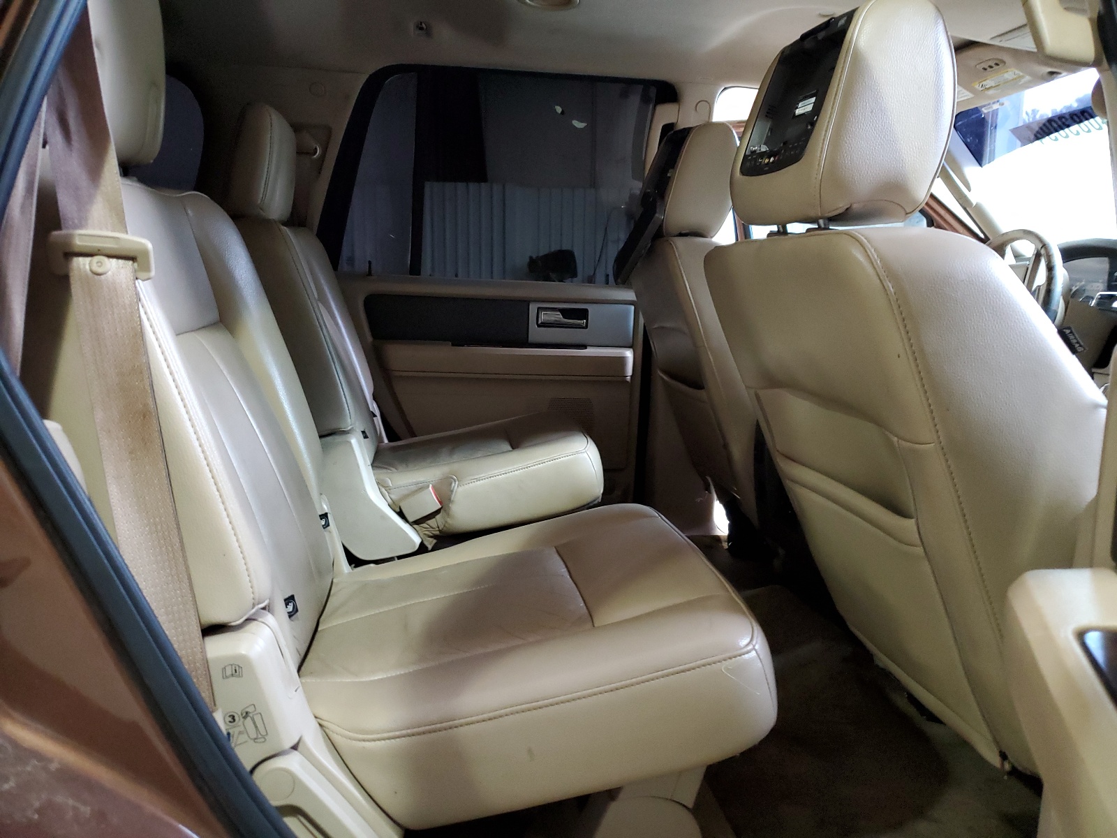 1FMJU1H53BEF18328 2011 Ford Expedition Xlt