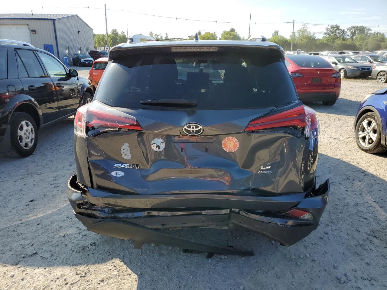 2018 Toyota Rav4 Le VIN: JTMBFREV6JD252040 Lot: 64051464