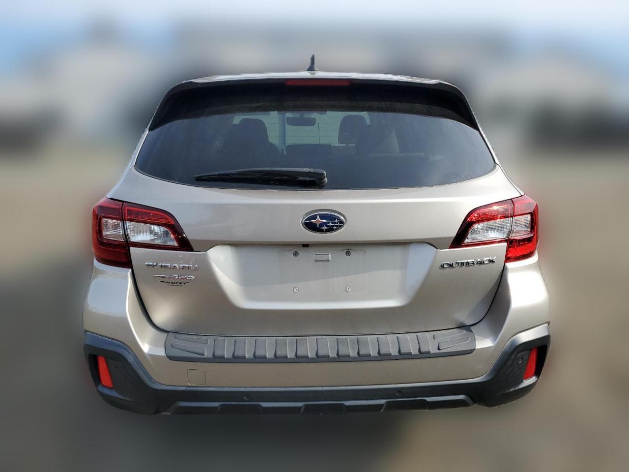 2018 Subaru Outback 2.5I Limited VIN: 4S4BSANC8J3227217 Lot: 64181564