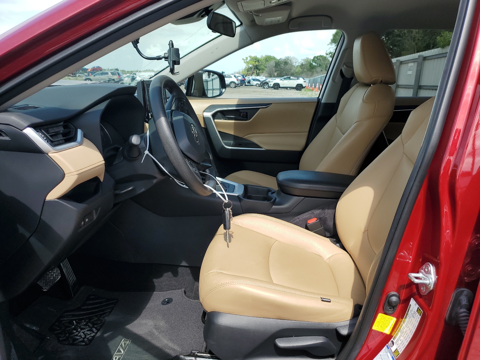 2T3F1RFV3MW155836 2021 Toyota Rav4 Le