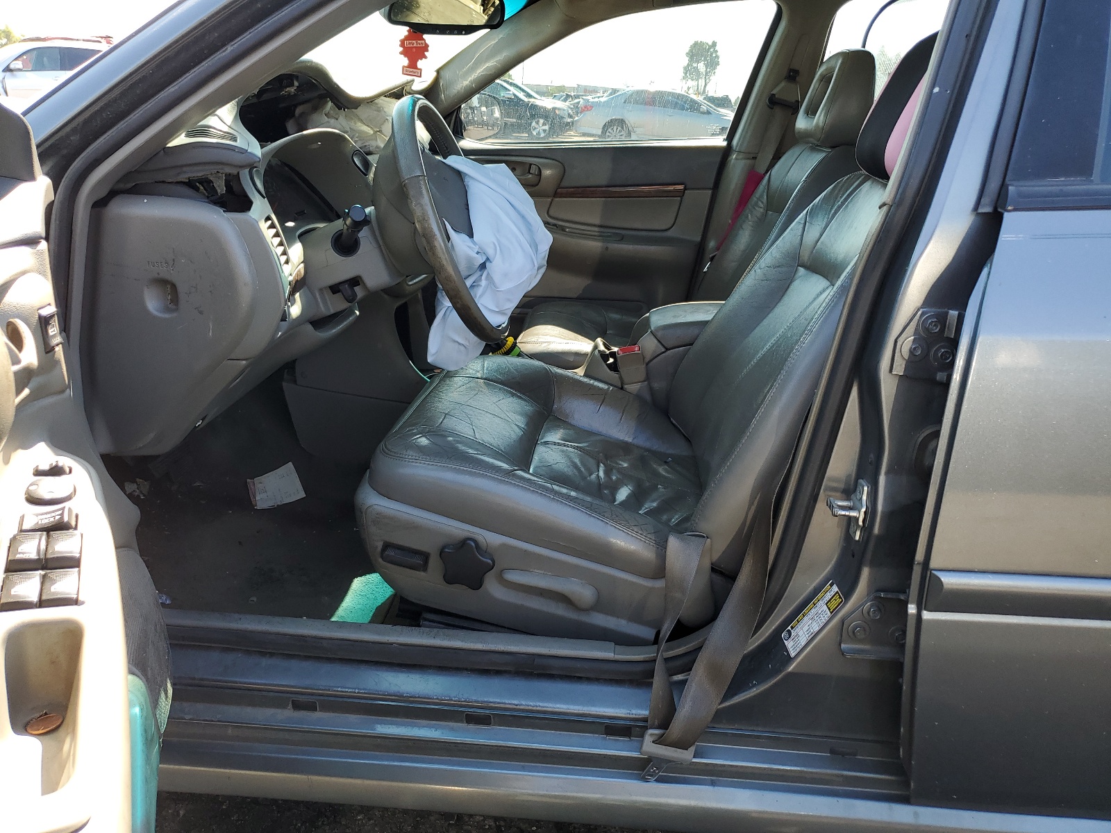 2G1WH52KX59299811 2005 Chevrolet Impala Ls