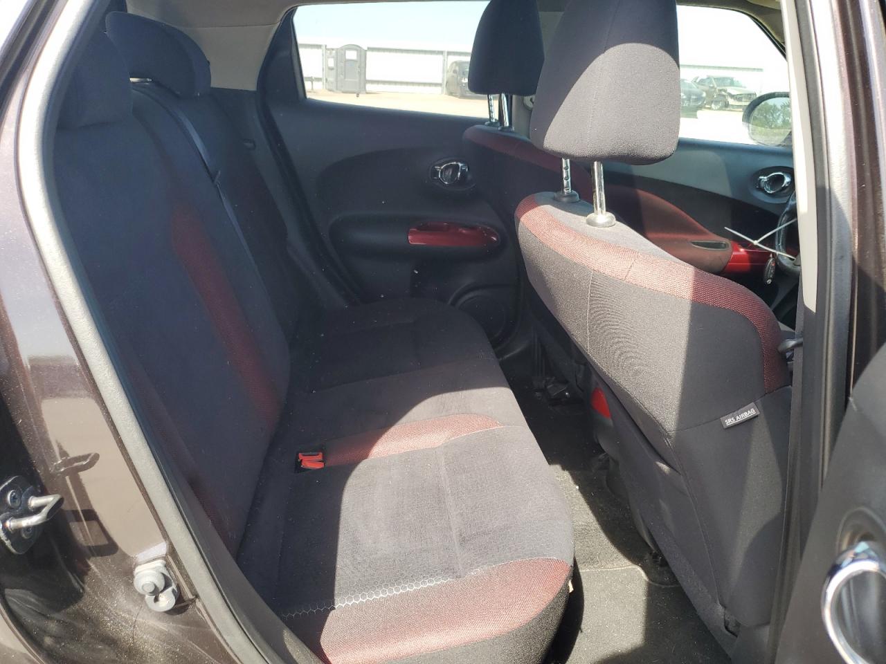 2014 Nissan Juke S VIN: JN8AF5MR4ET353294 Lot: 61267084