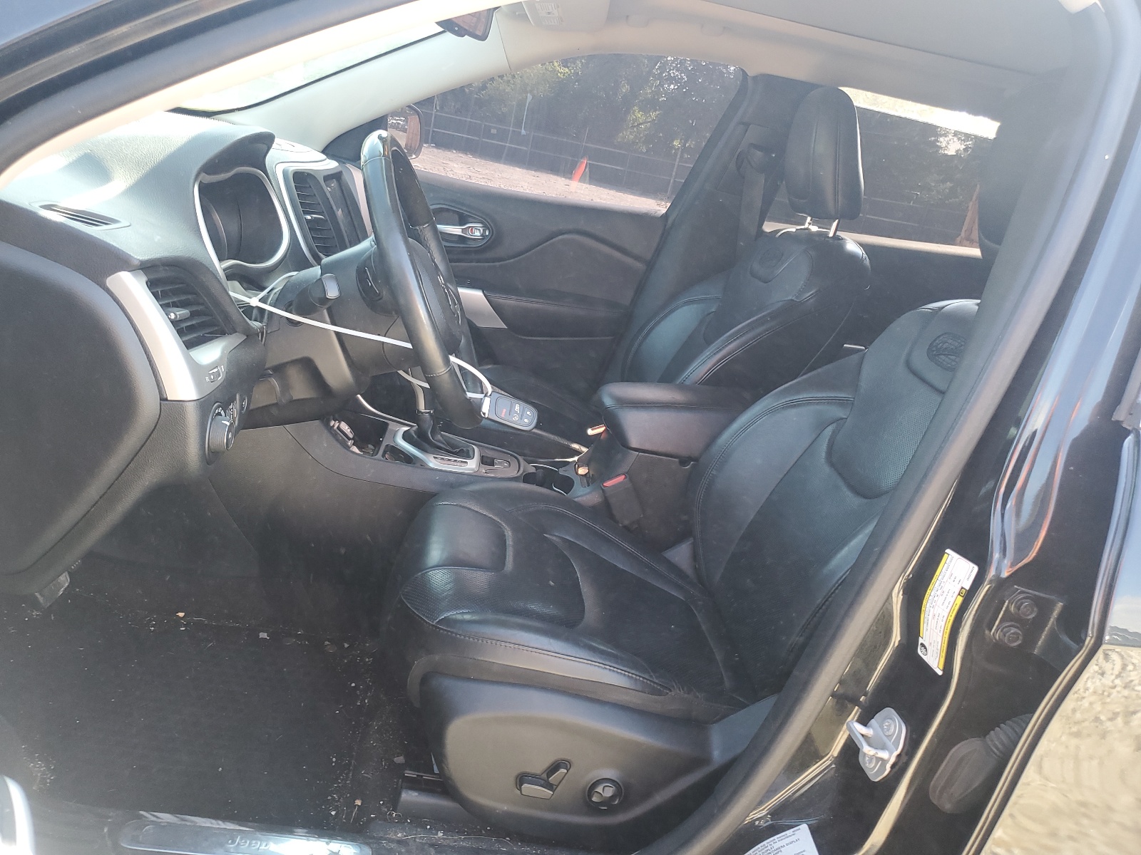 1C4PJLJB2GW329836 2016 Jeep Cherokee Overland