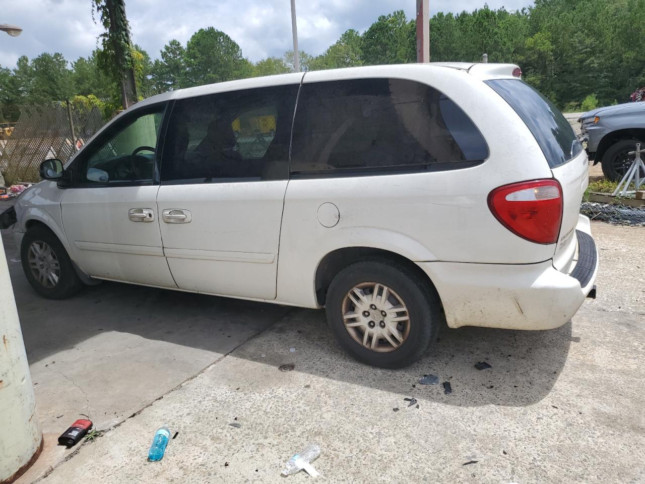 2005 Dodge Grand Caravan Se VIN: 2D4GP24R75R311777 Lot: 64623444