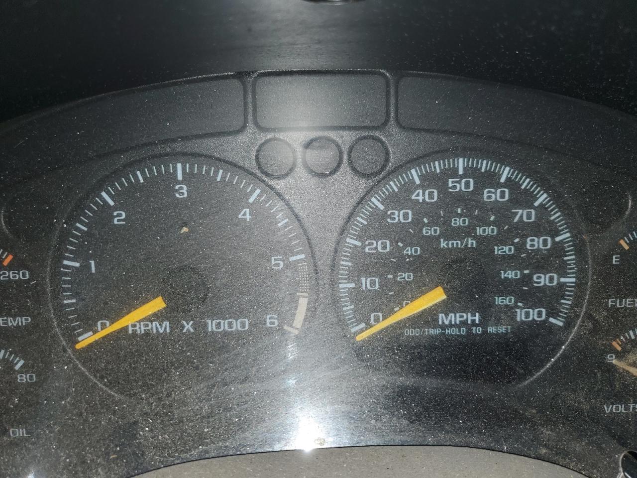 2000 GMC Jimmy / Envoy VIN: 1GKDT13W0Y2373137 Lot: 62107834