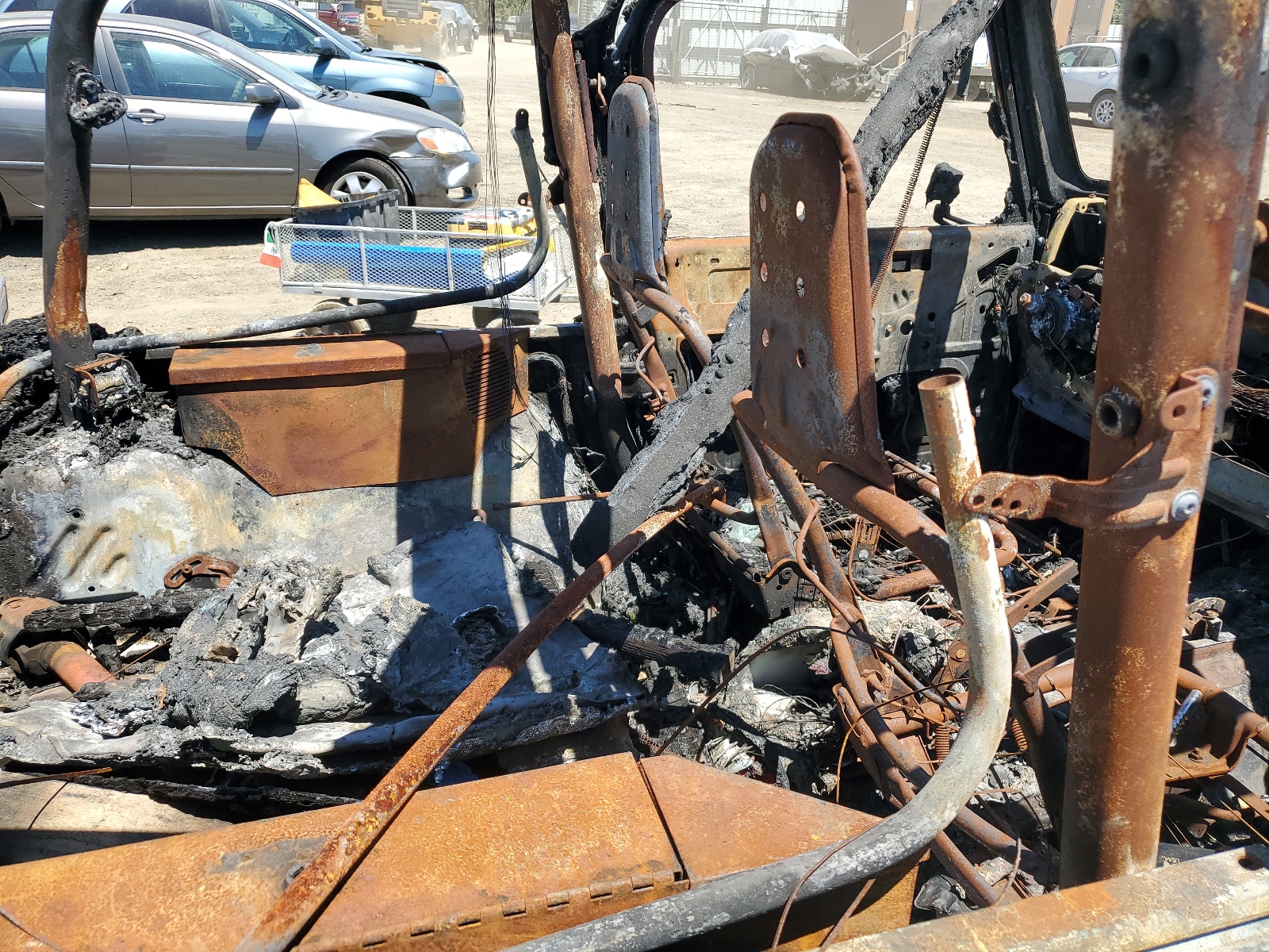 1J4FA59S5YP722442 2000 Jeep Wrangler / Tj Sahara