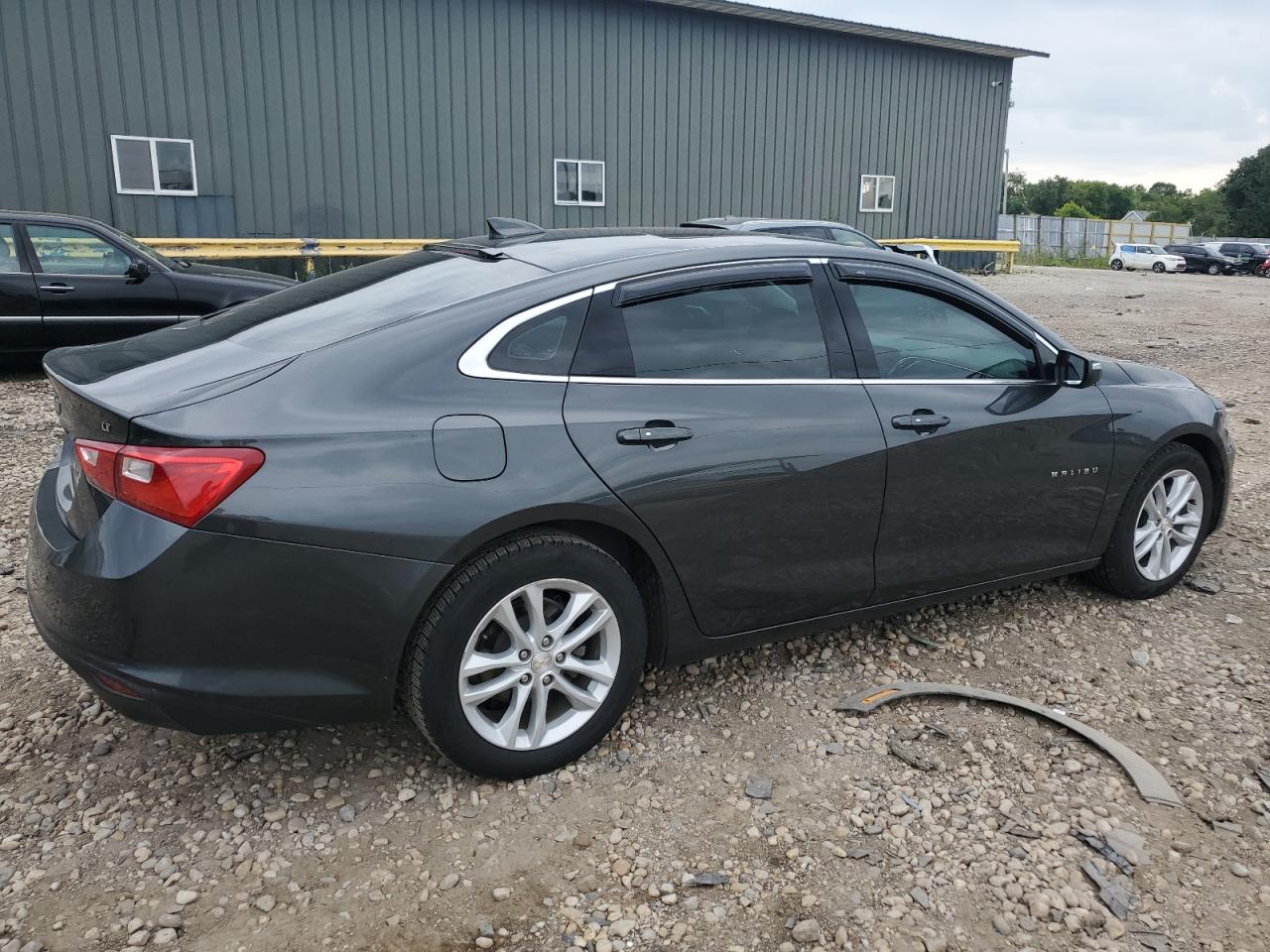 VIN 1G1ZD5ST6JF170161 2018 CHEVROLET MALIBU no.3