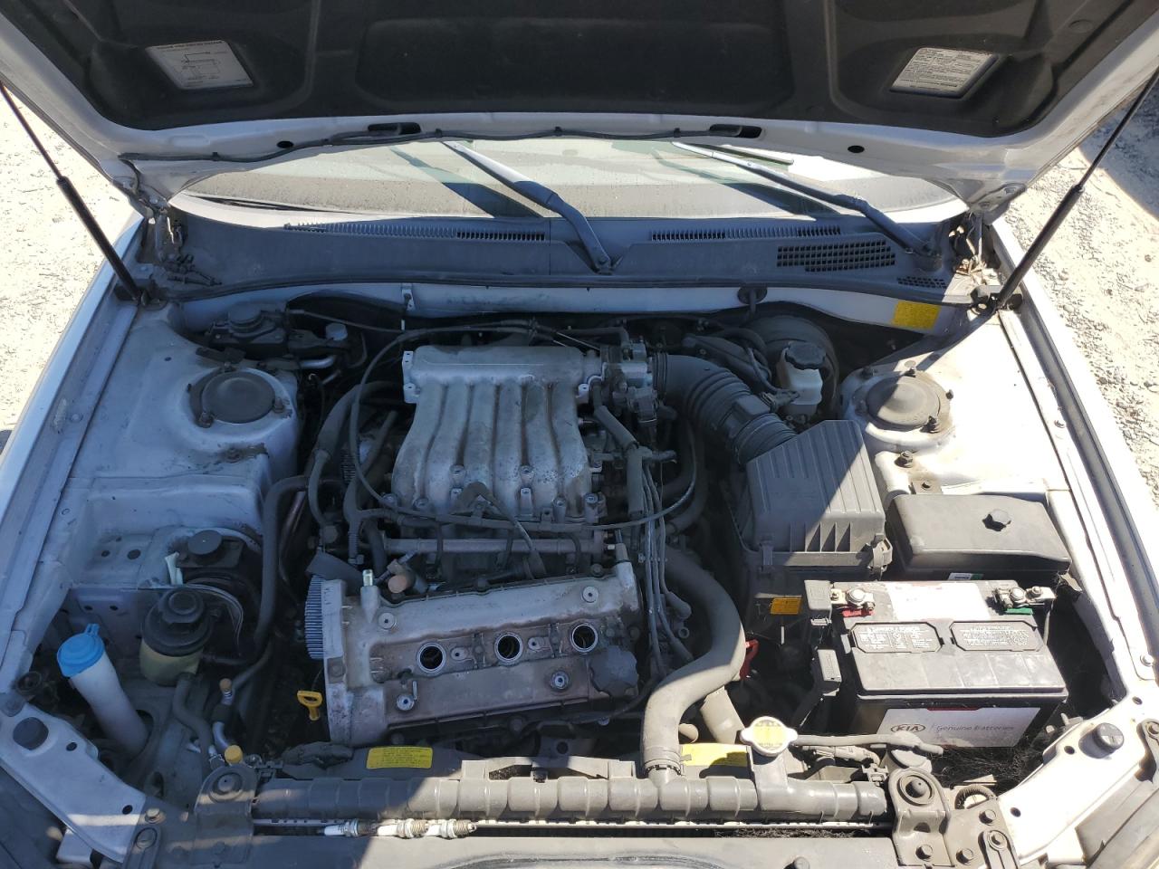 2004 Kia Optima Lx VIN: KNAGD128845298671 Lot: 63231174