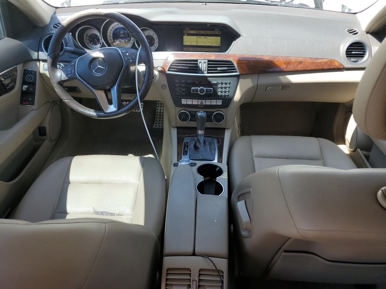 2012 Mercedes-Benz C 250 VIN: WDDGF4HB8CA628192 Lot: 61398354