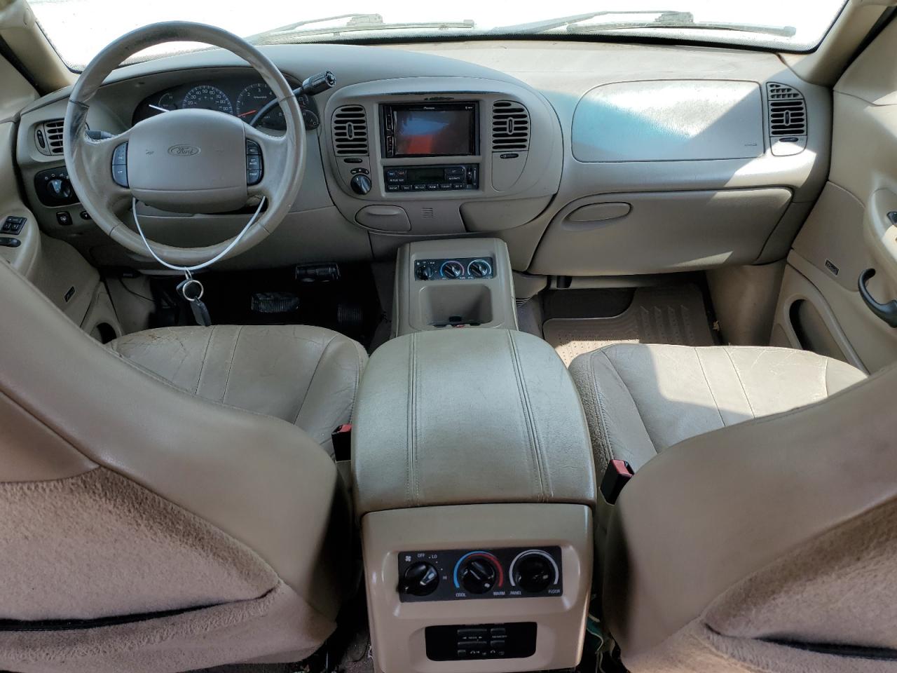 2001 Ford Expedition Eddie Bauer VIN: 1FMPU18L81LA10455 Lot: 63234184