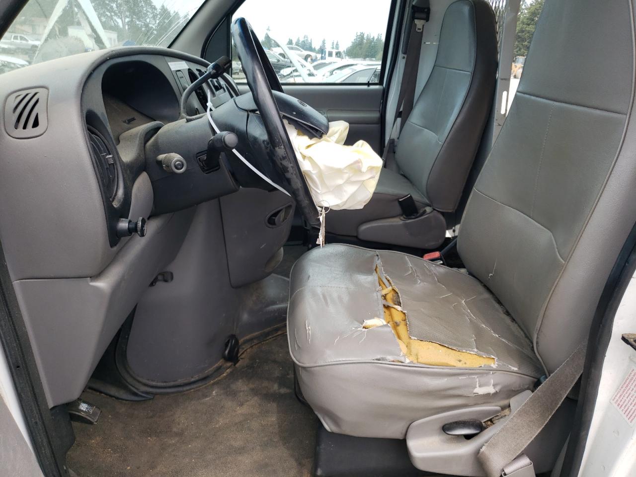 1999 Ford Econoline E250 Van VIN: 1FTNE24L3XHB70470 Lot: 63477474