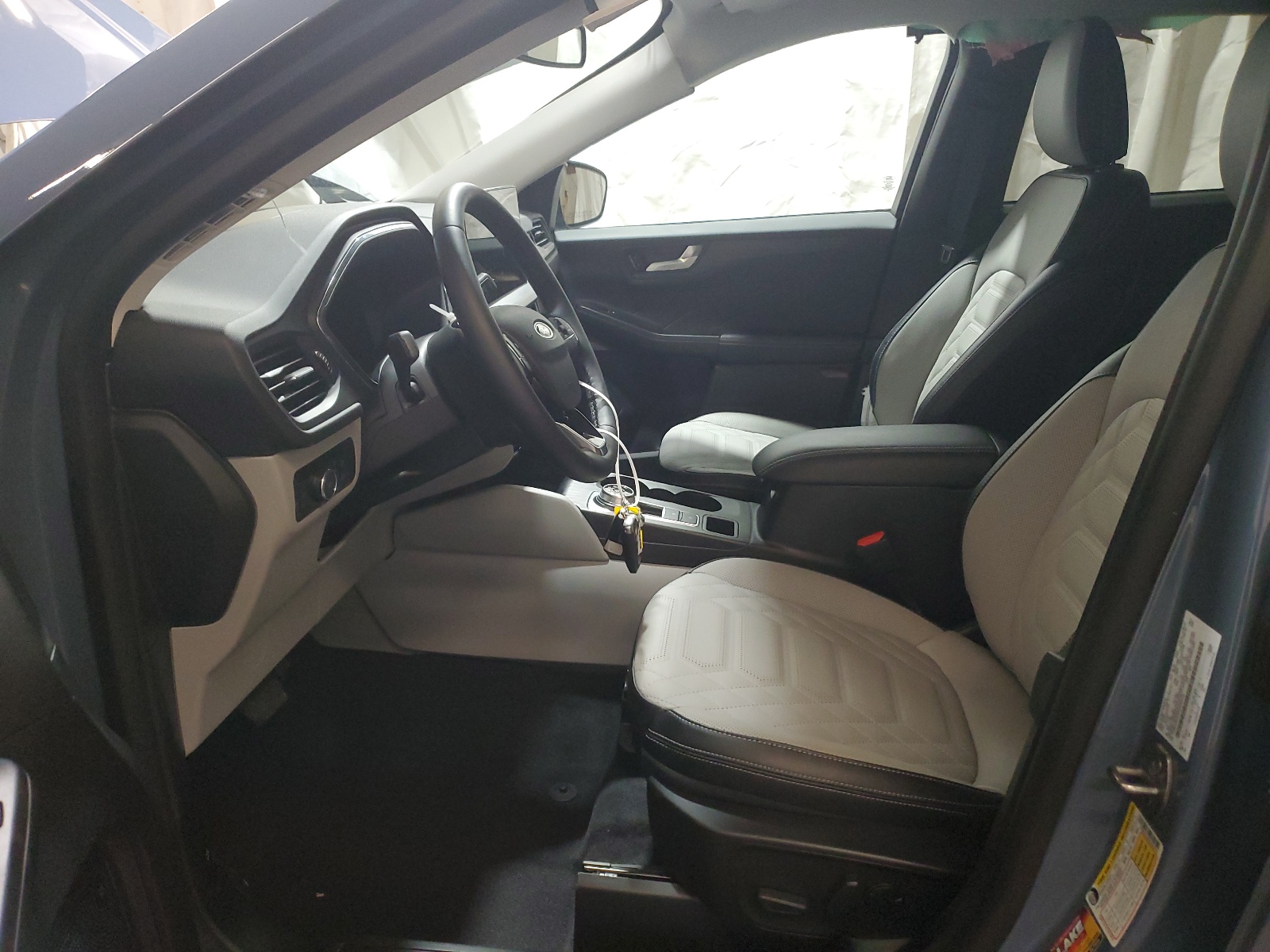 1FMCU9JAXPUA82914 2023 Ford Escape Platinum