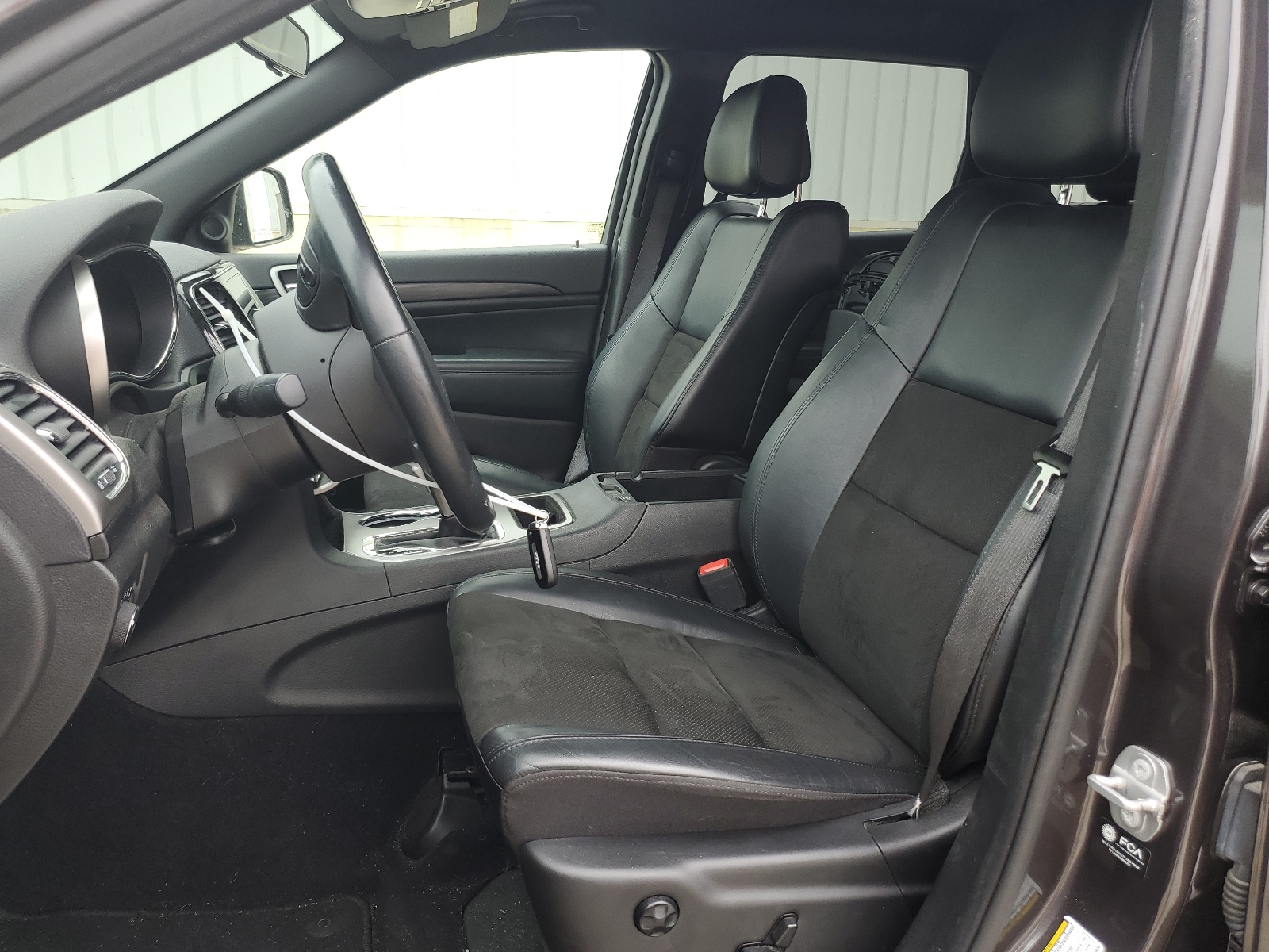 1C4RJFAG4MC613326 2021 Jeep Grand Cherokee Laredo