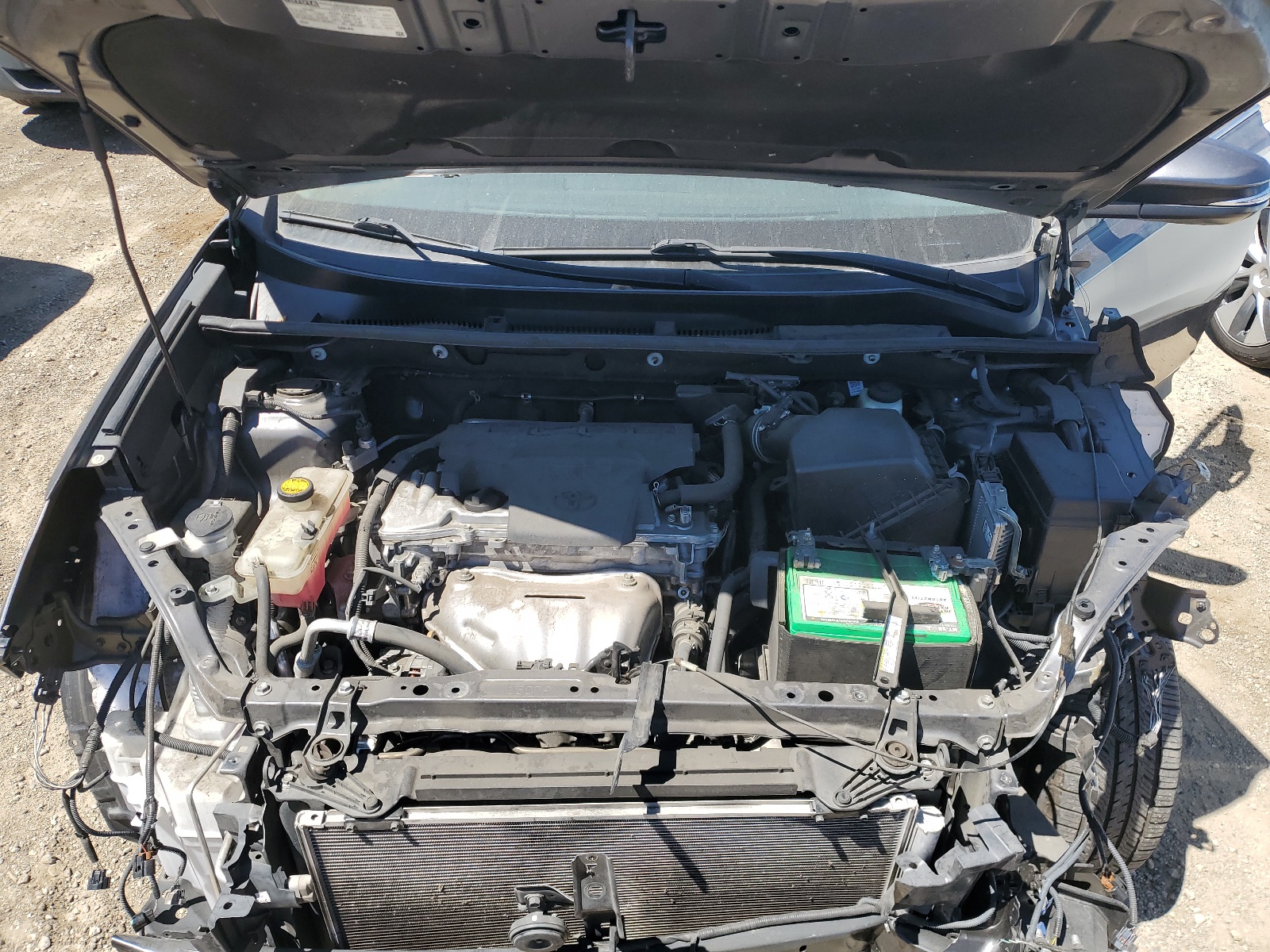 2T3WFREV4FW229626 2015 Toyota Rav4 Xle