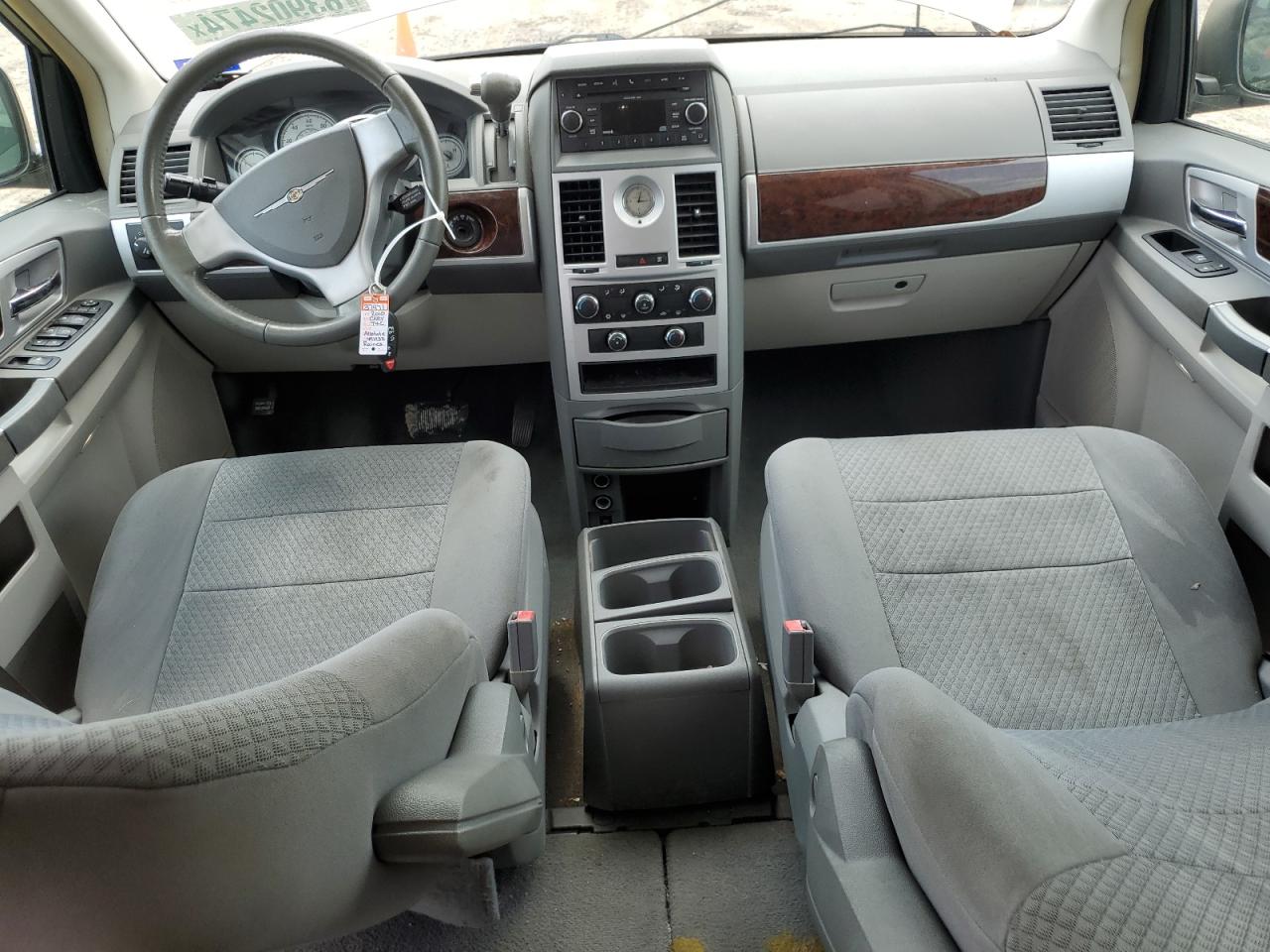 2010 Chrysler Town & Country Touring VIN: 2A4RR5D18AR491433 Lot: 63902474