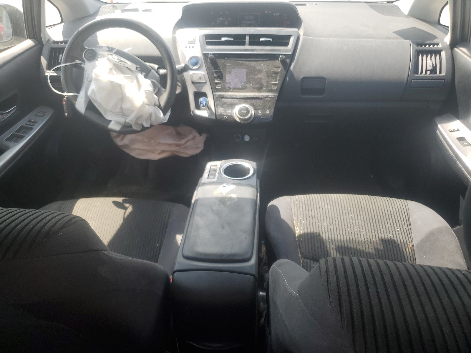 JTDZN3EU6GJ046250 2016 Toyota Prius V