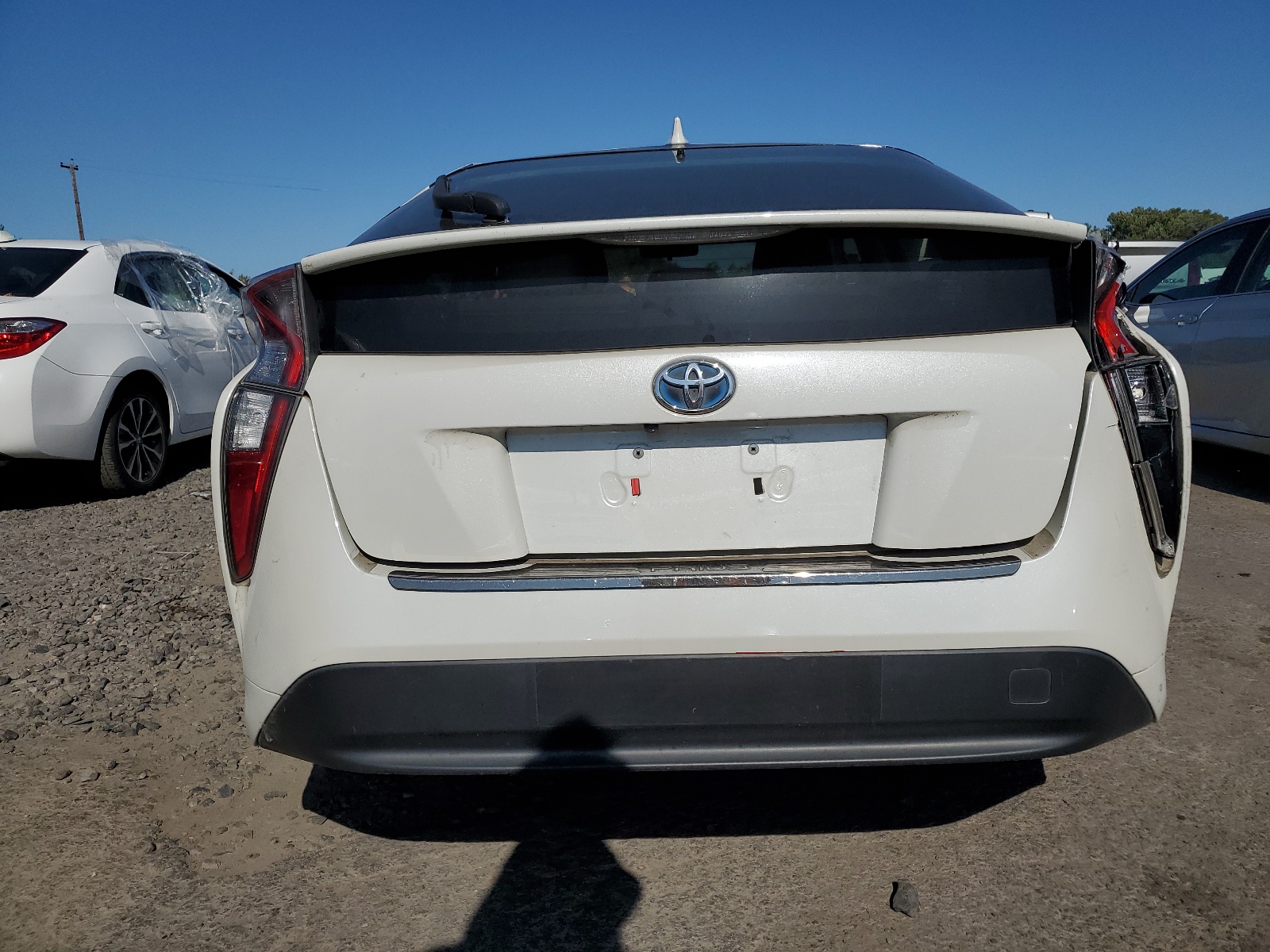 JTDKBRFU1G3022888 2016 Toyota Prius