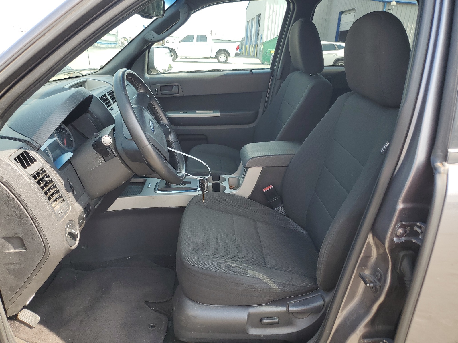 1FMCU0D75AKA92572 2010 Ford Escape Xlt