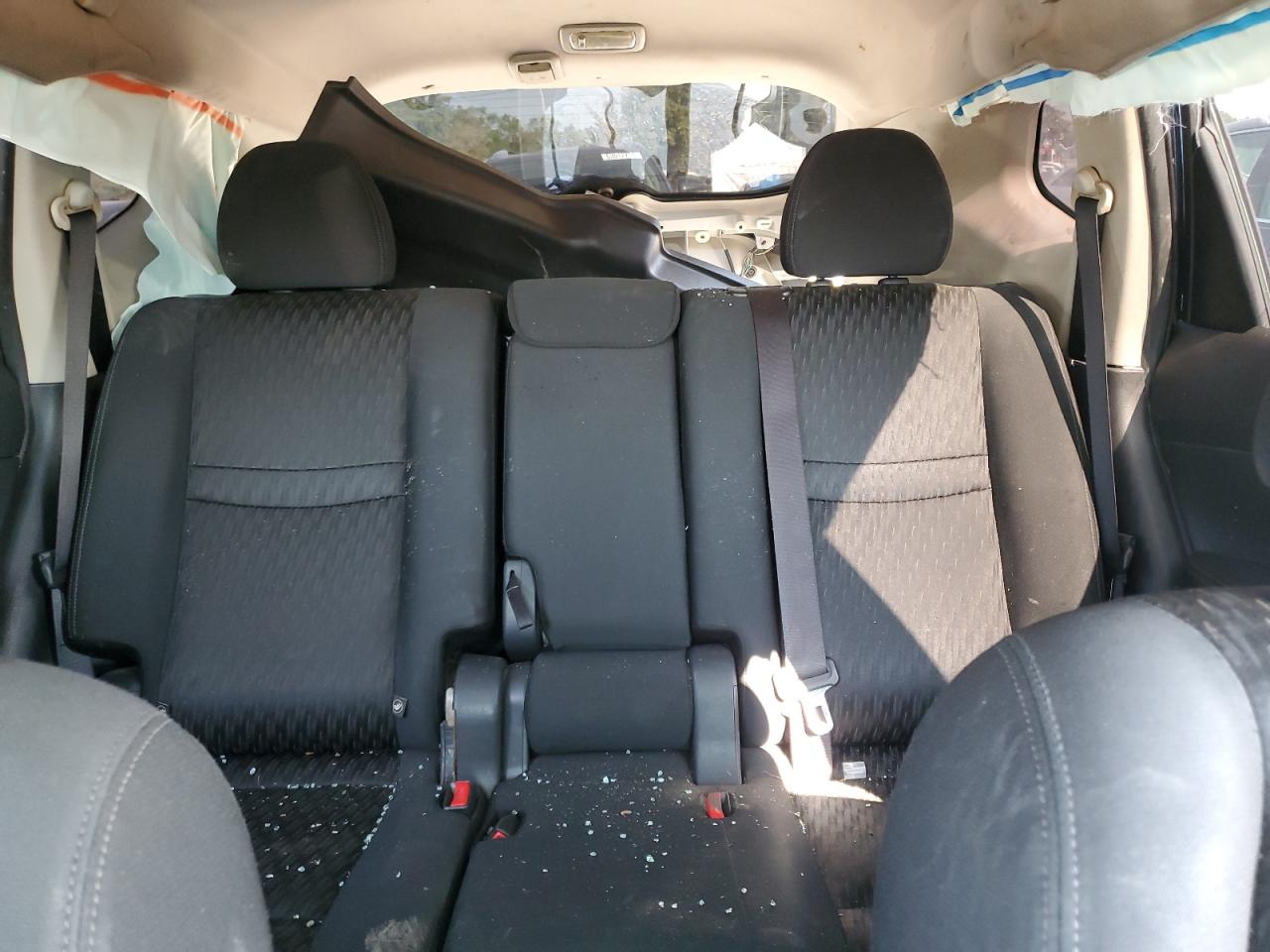 2017 Nissan Rogue S VIN: KNMAT2MT5HP553502 Lot: 63203974