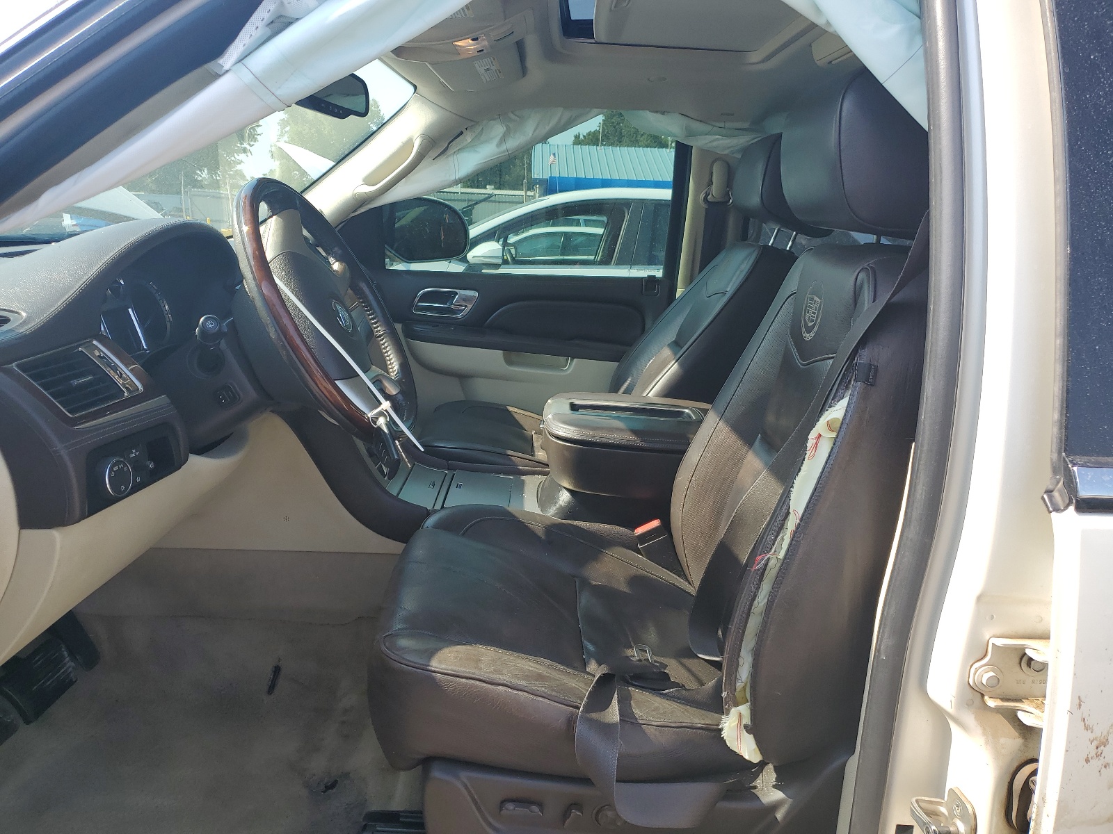 1GYUKDEF8AR146475 2010 Cadillac Escalade Platinum