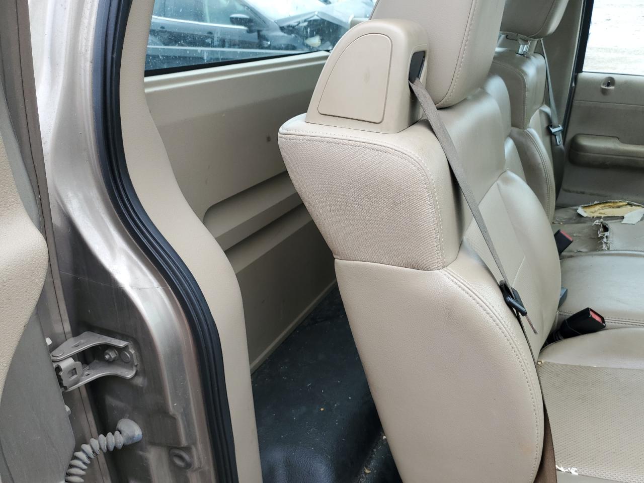 2005 Ford F150 VIN: 1FTRF12245NC09794 Lot: 64662424