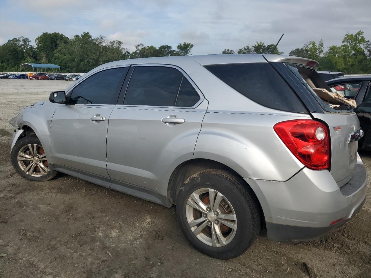 2014 Chevrolet Equinox - Image 2