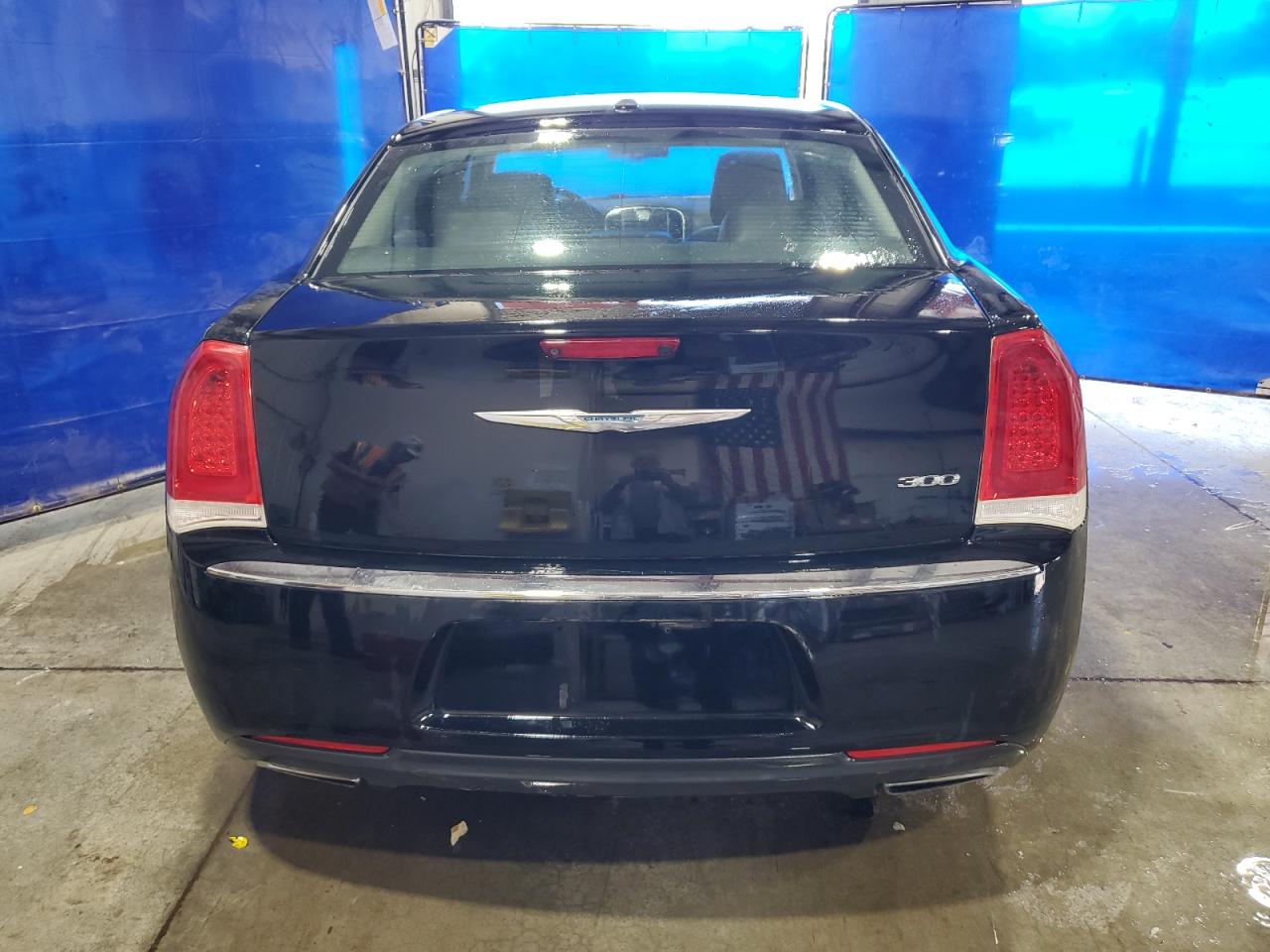 2017 Chrysler 300 Limited VIN: 2C3CCAAG5HH621588 Lot: 61732554