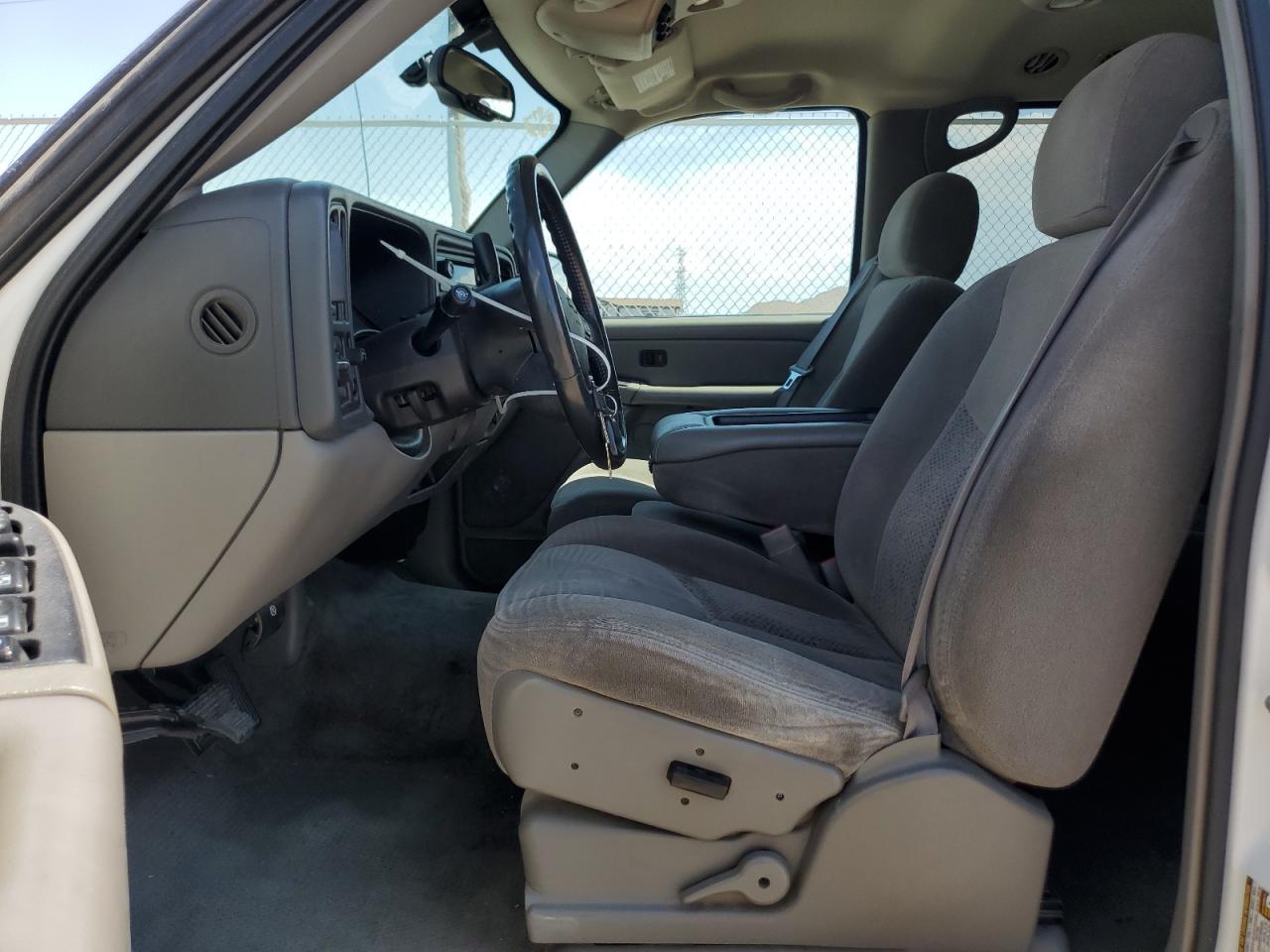 2005 Chevrolet Tahoe C1500 VIN: 1GNEC13T05R106970 Lot: 64522184