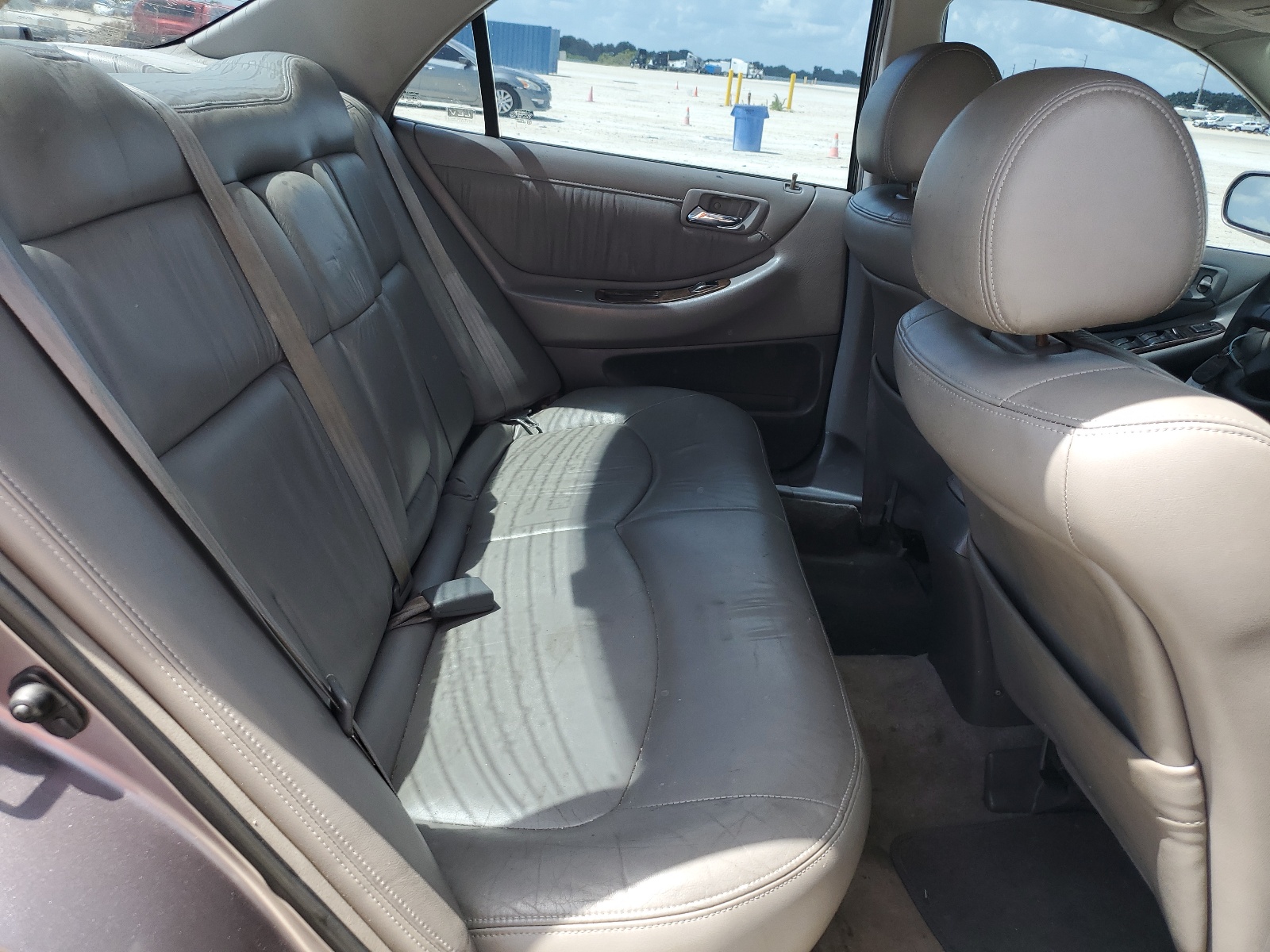 1HGCG5661YA059552 2000 Honda Accord Ex