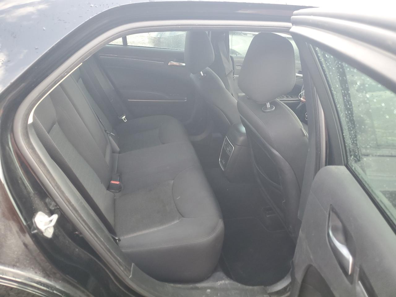 2019 Chrysler 300 Touring VIN: 2C3CCAAG2KH613469 Lot: 64583044