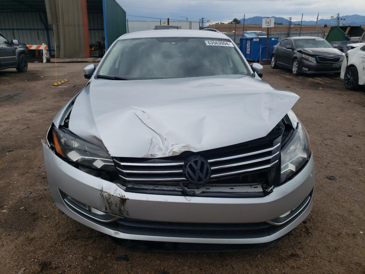 2015 Volkswagen Passat - Image 5