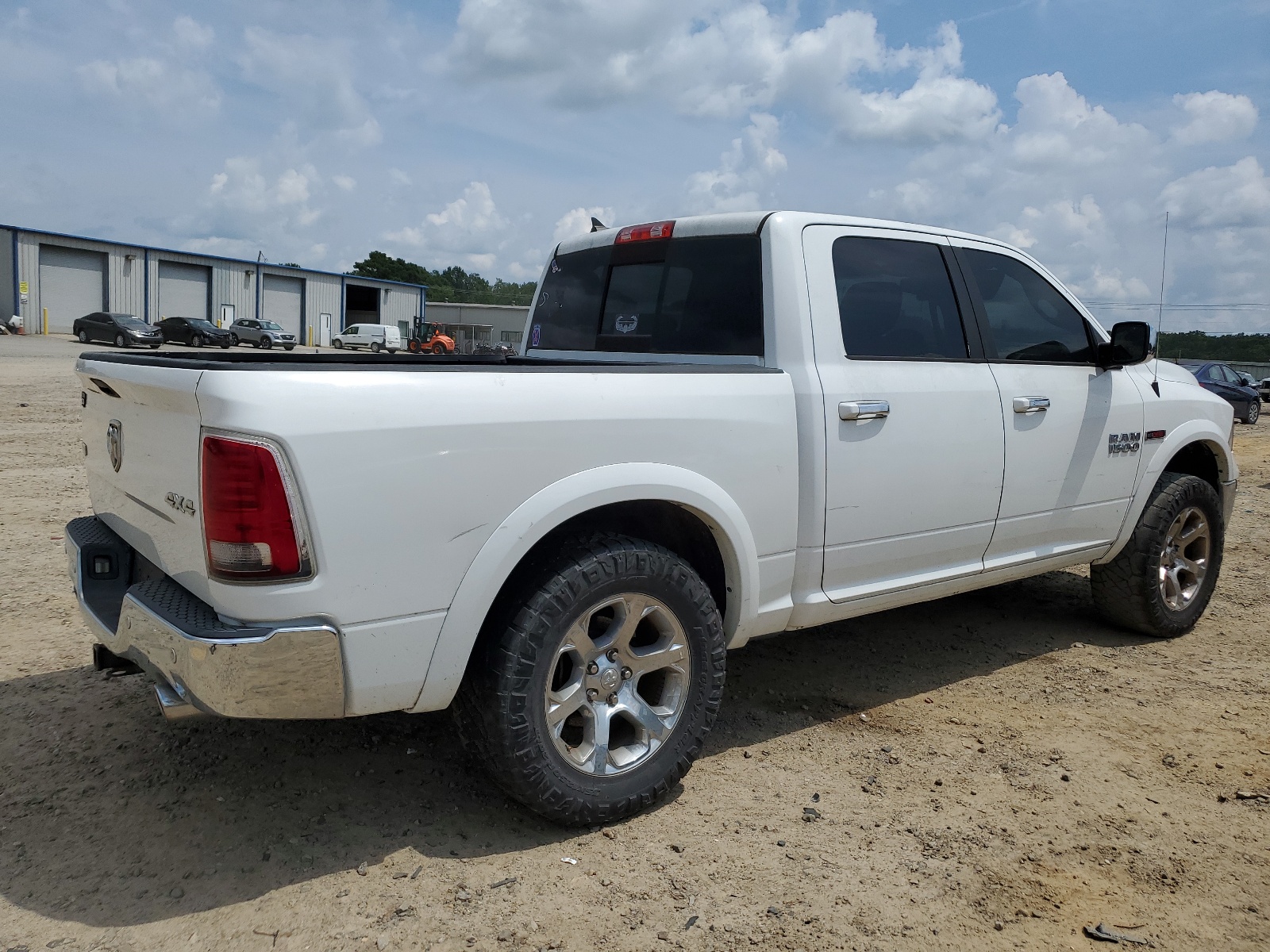 2016 Ram 1500 Laramie vin: 1C6RR7NM2GS337938