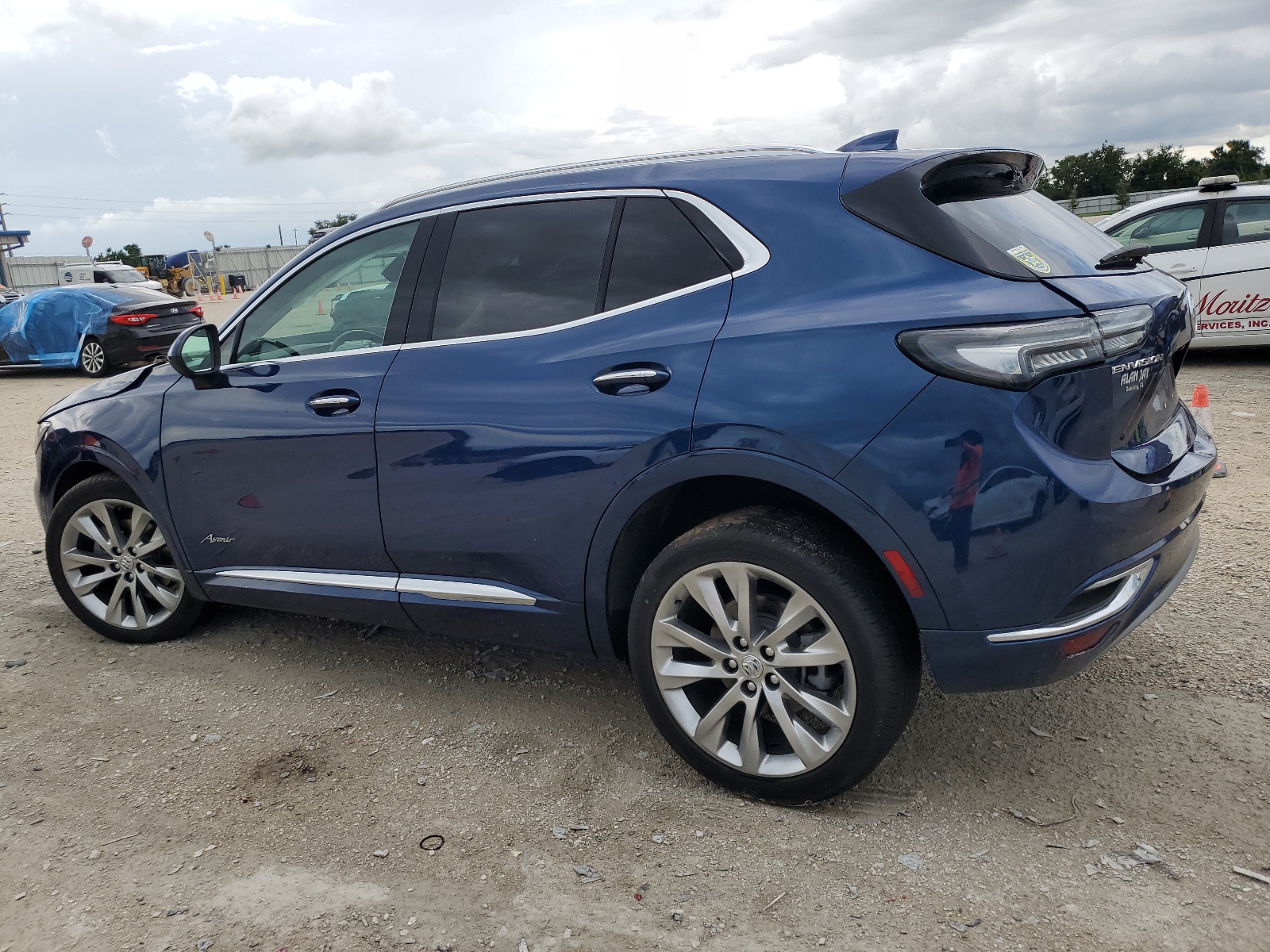 LRBFZRR43ND160270 2022 Buick Envision Avenir