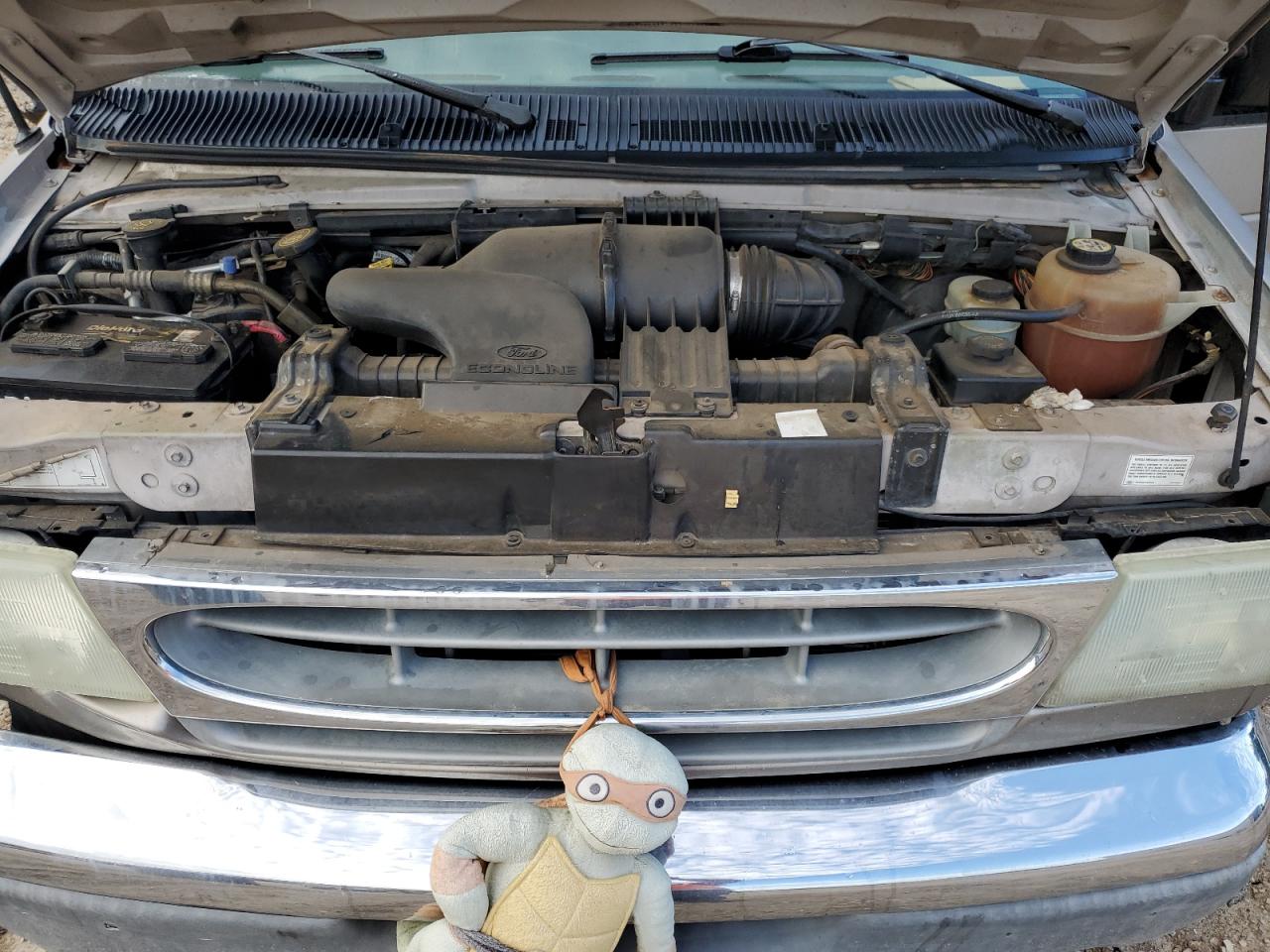 2002 Ford Econoline E350 Super Duty Wagon VIN: 1FBSS31L52HA62922 Lot: 62461584