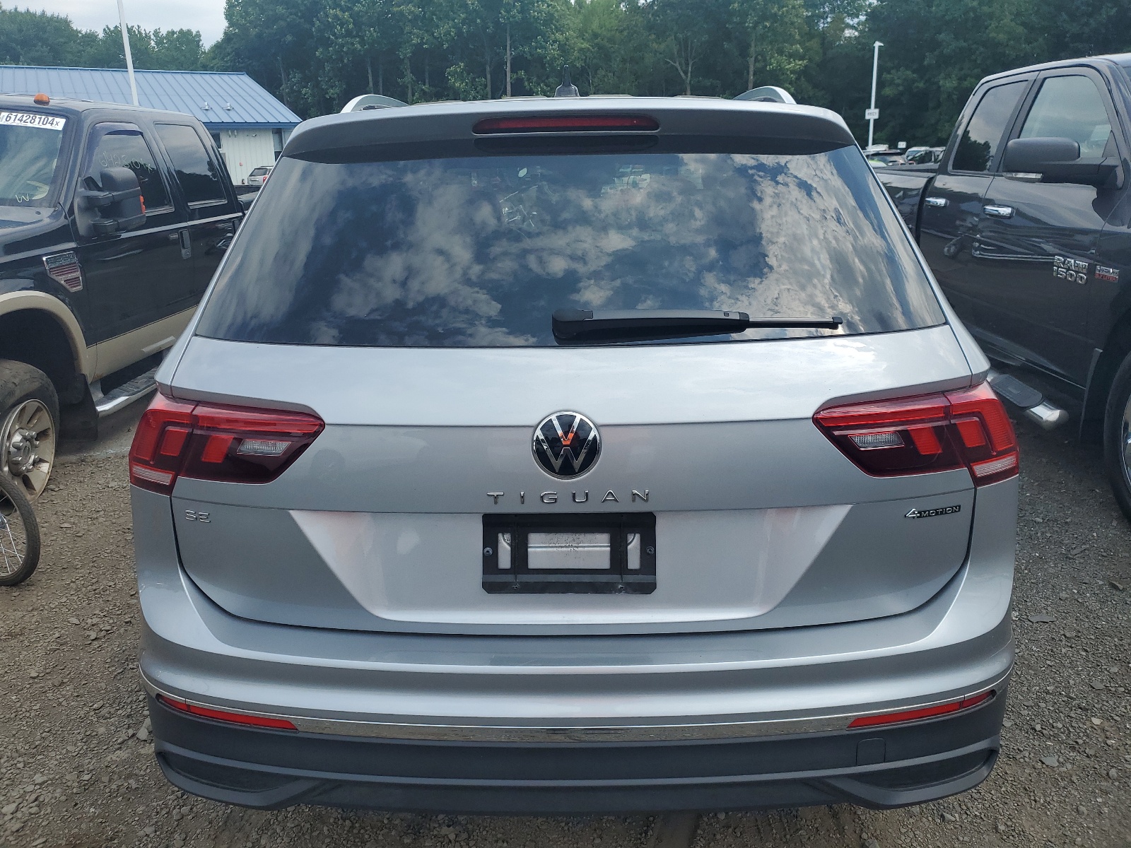 3VVMB7AX2PM035924 2023 Volkswagen Tiguan Se