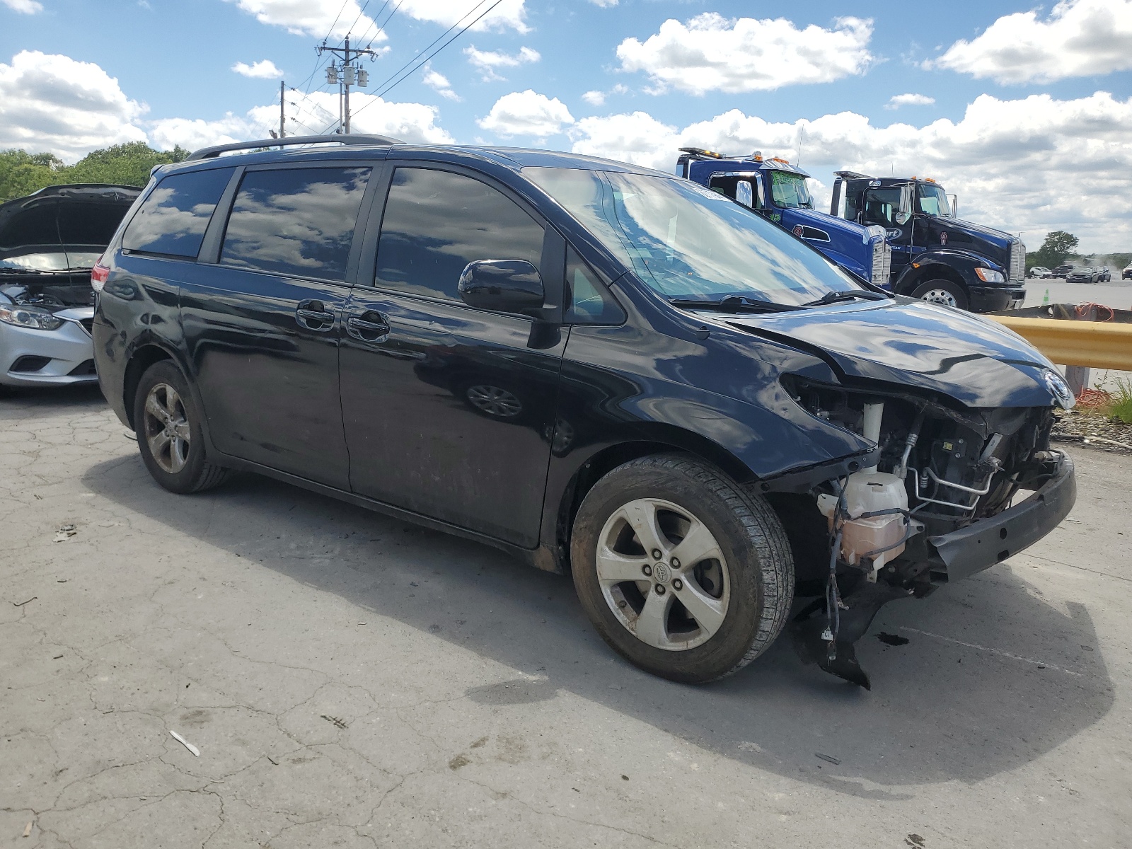 2014 Toyota Sienna Le vin: 5TDKK3DC4ES483344