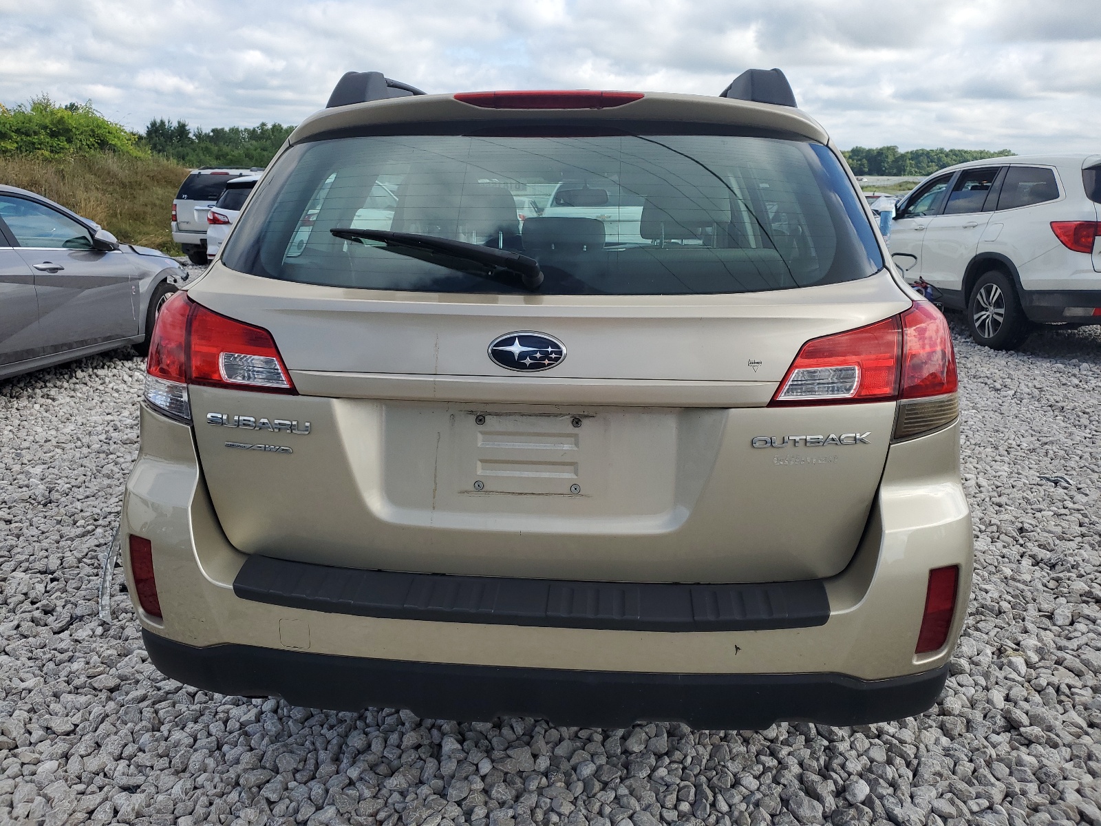 4S4BRCAC9A3352613 2010 Subaru Outback 2.5I