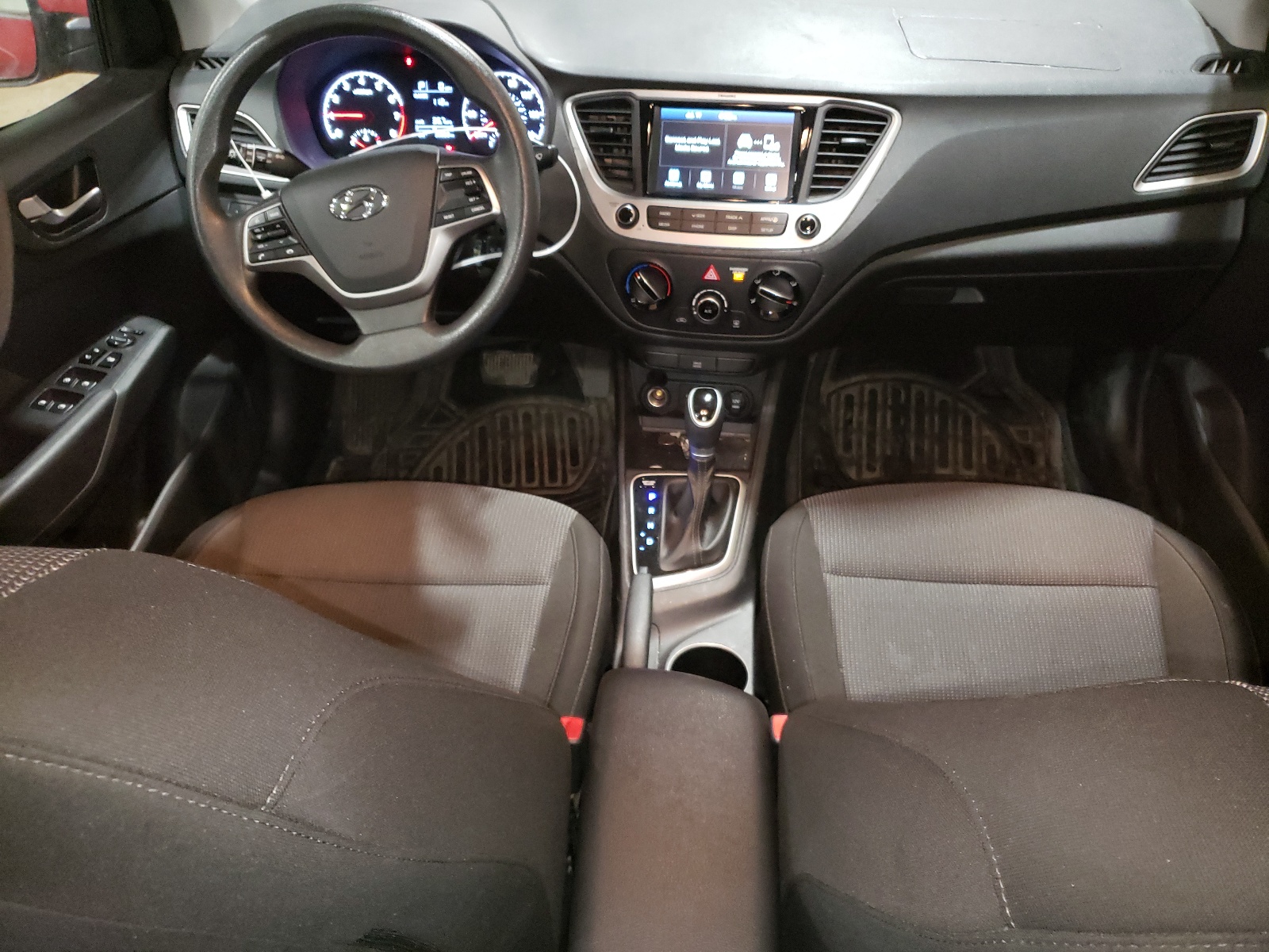 3KPC24A62LE126793 2020 Hyundai Accent Se